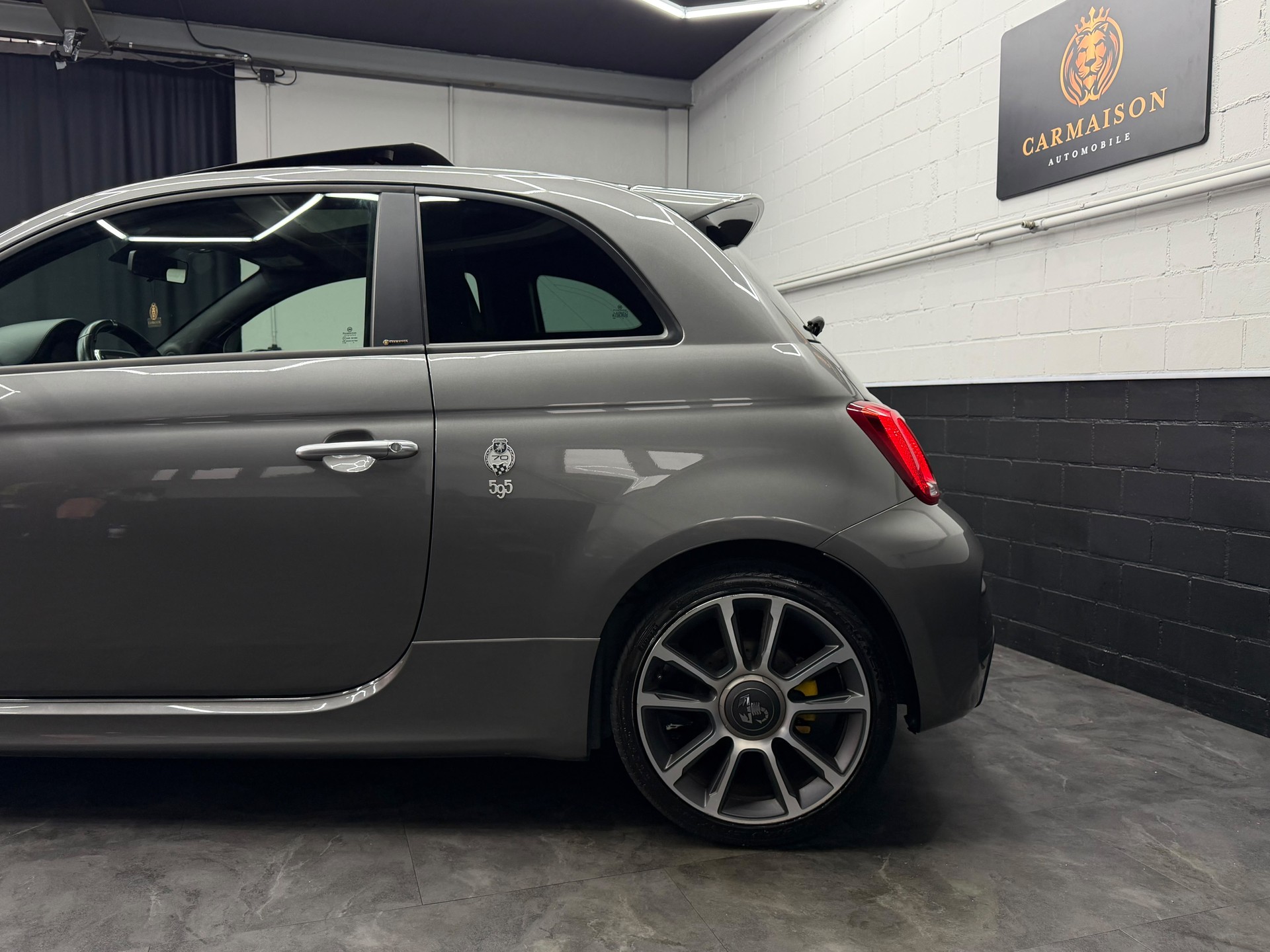 FIAT 595 1.4 16V Turbo Abarth Turismo Dualogic | CH-Auto | Panorama Dach | Leder | Bi-Xenon-showroom-element-2