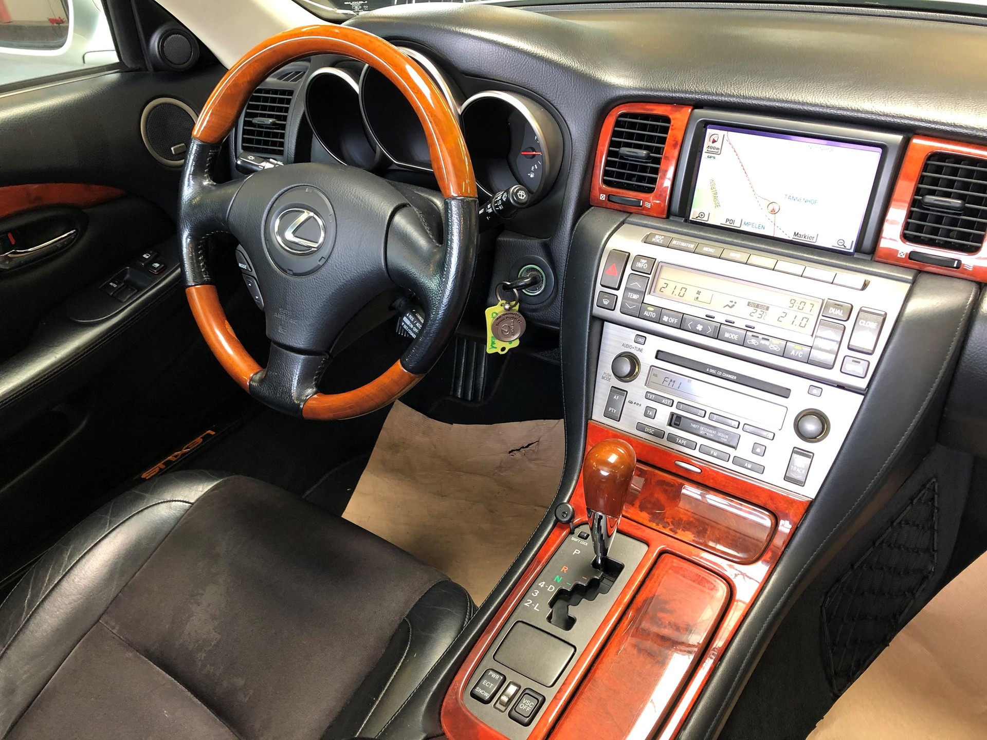 LEXUS SC 430 Automatic-image-11