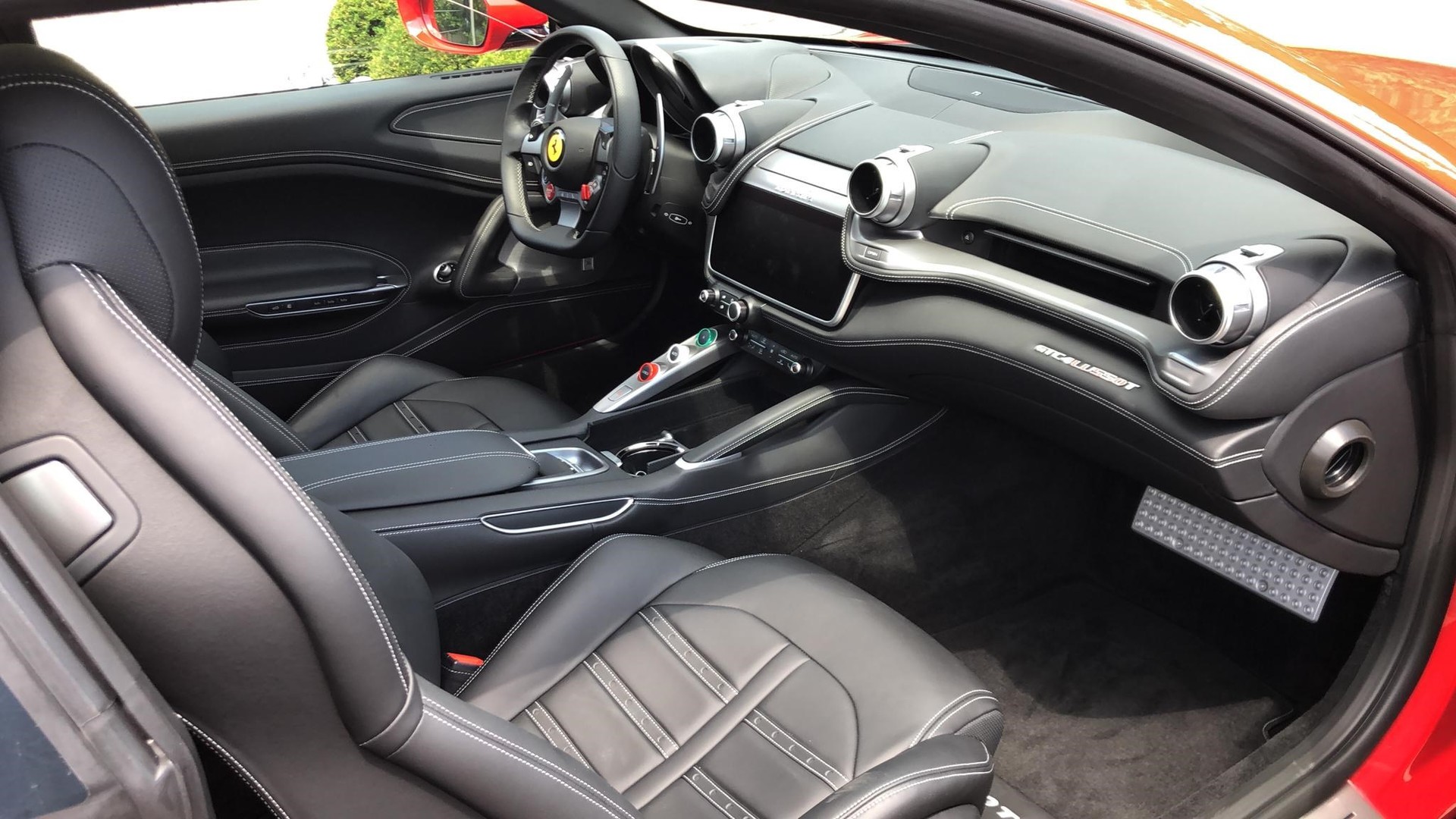 FERRARI GTC 4 Lusso T-image-3