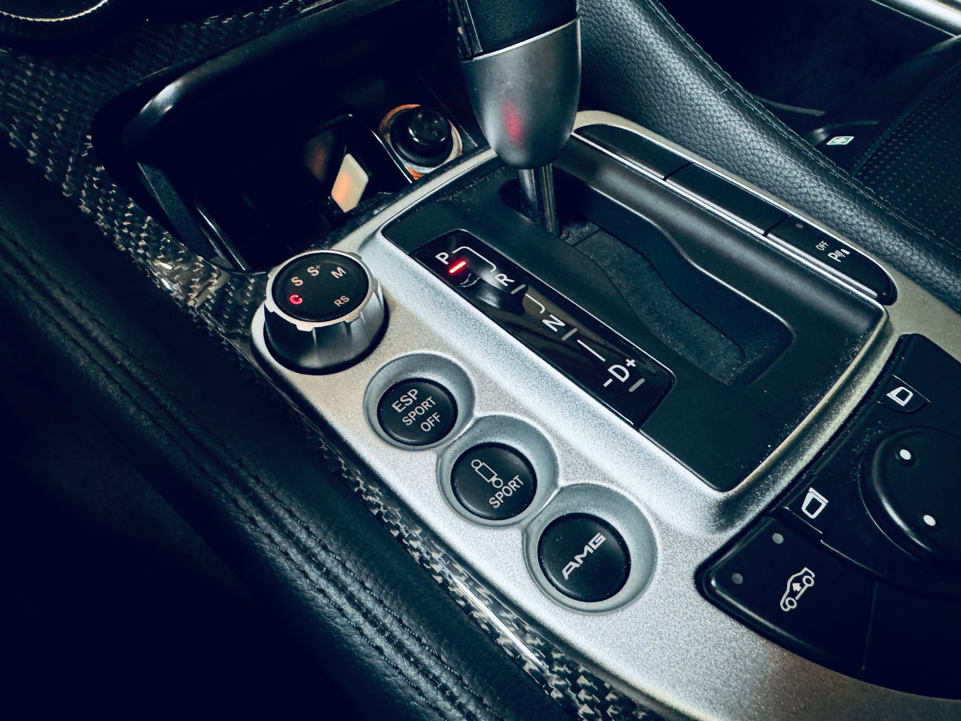 MERCEDES-BENZ SL 63 AMG Speedshift MCT-image-23