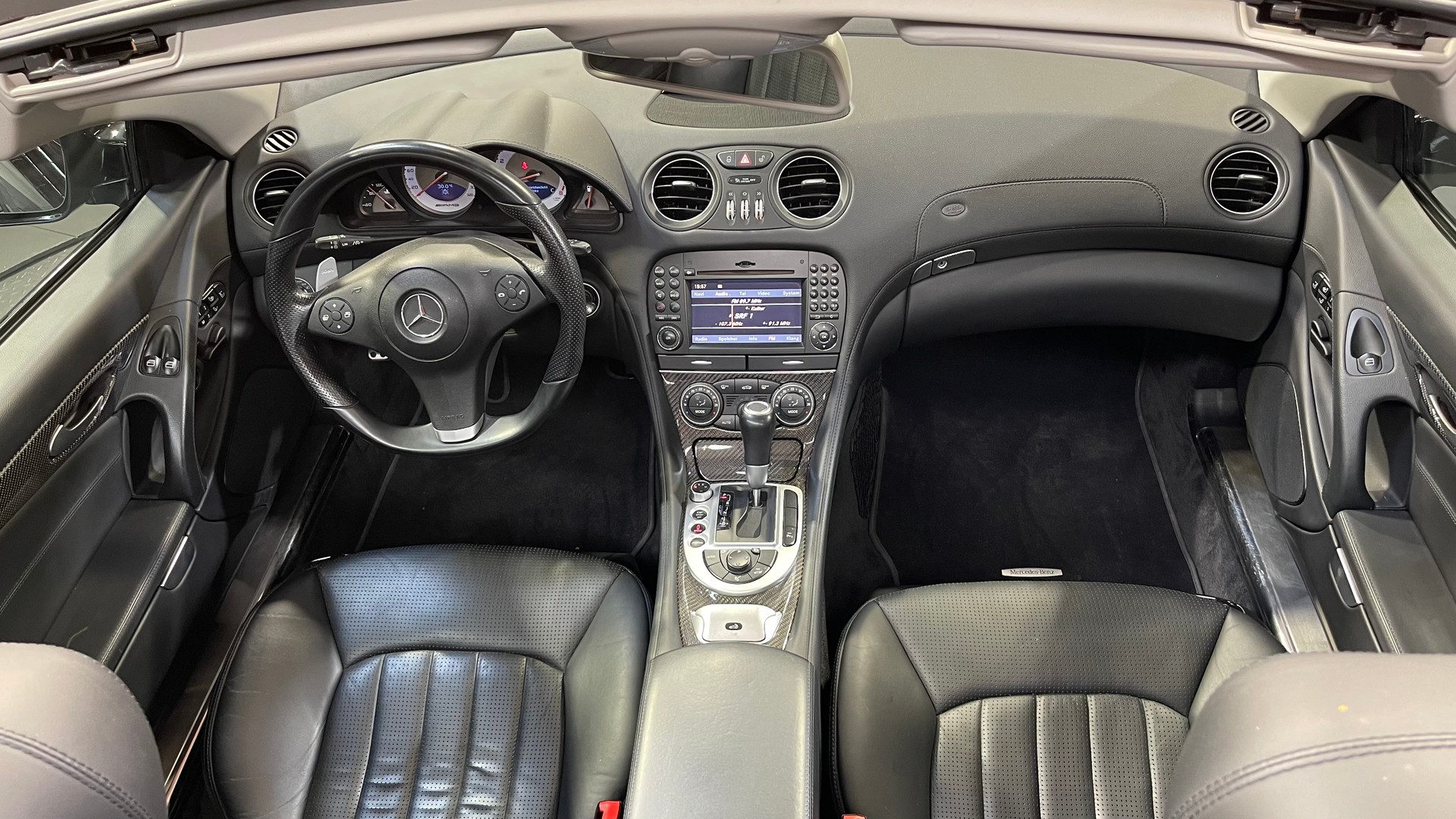 MERCEDES-BENZ SL 63 AMG Speedshift MCT-image-14