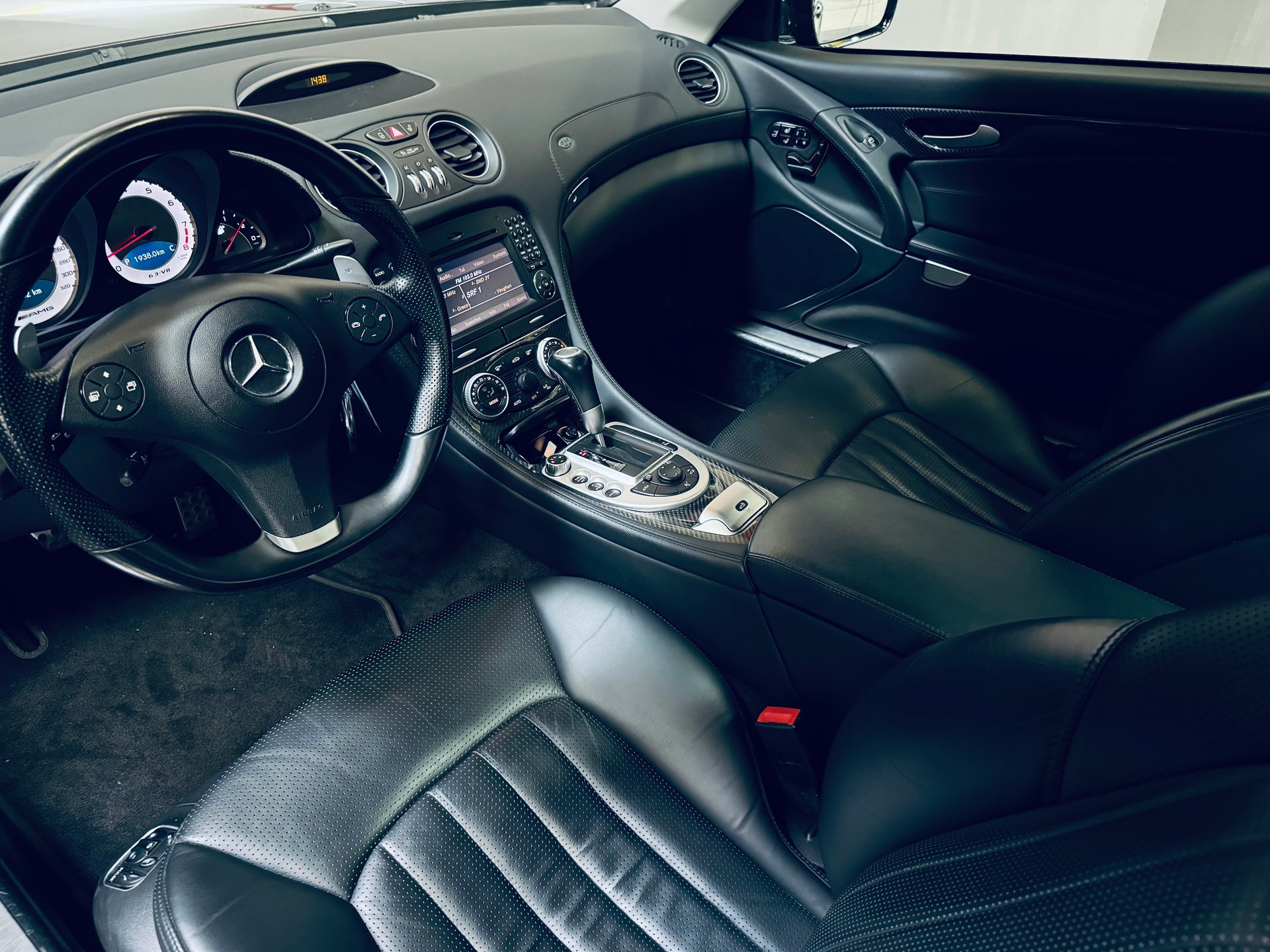MERCEDES-BENZ SL 63 AMG Speedshift MCT-image-13