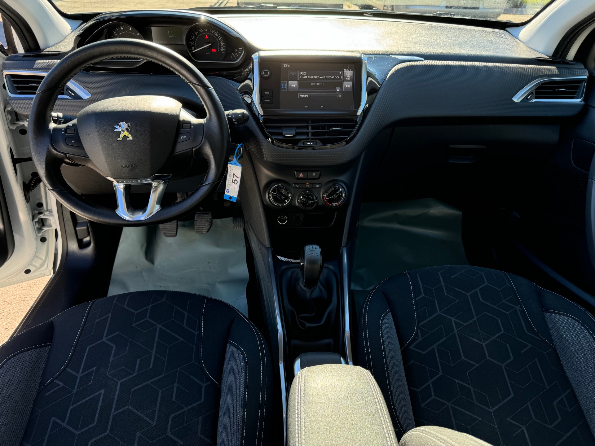PEUGEOT 2008 1.2 PureTech Active-image-11