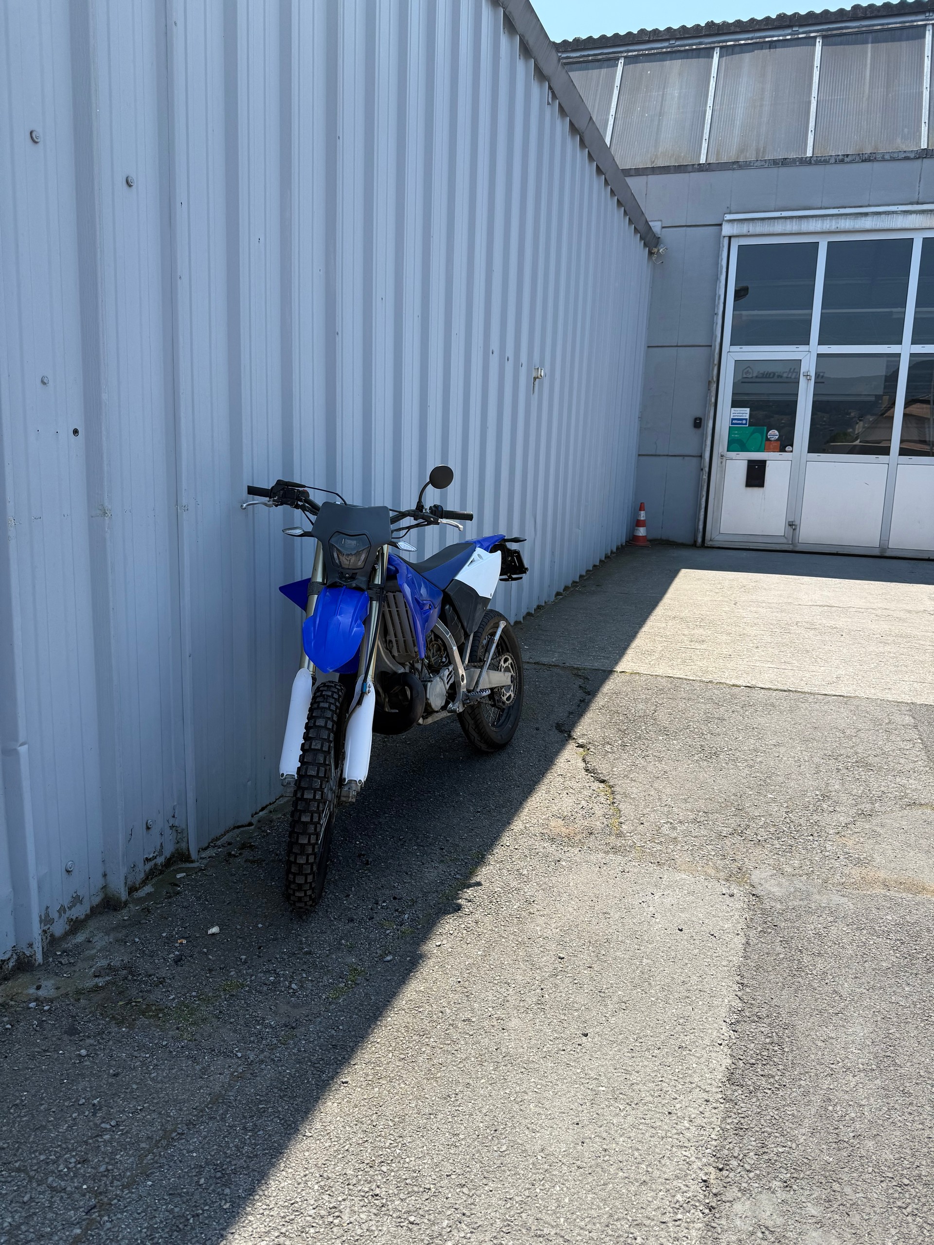 YAMAHA YZ 250-image-1