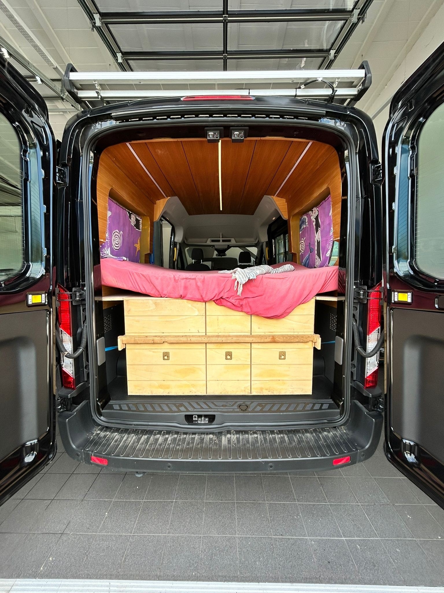 FORD Transit 8 places-image-9