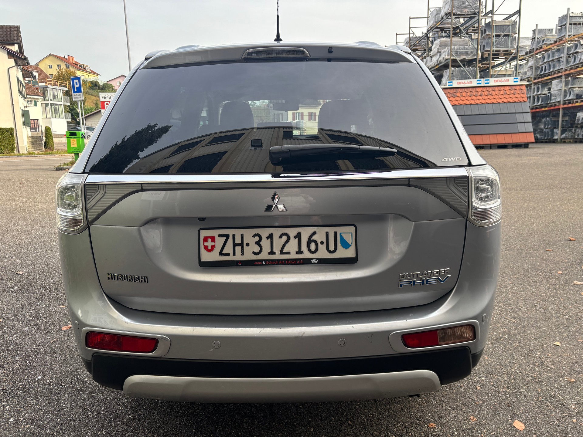 MITSUBISHI Outlander 2.0 PHEV Intense-image-5