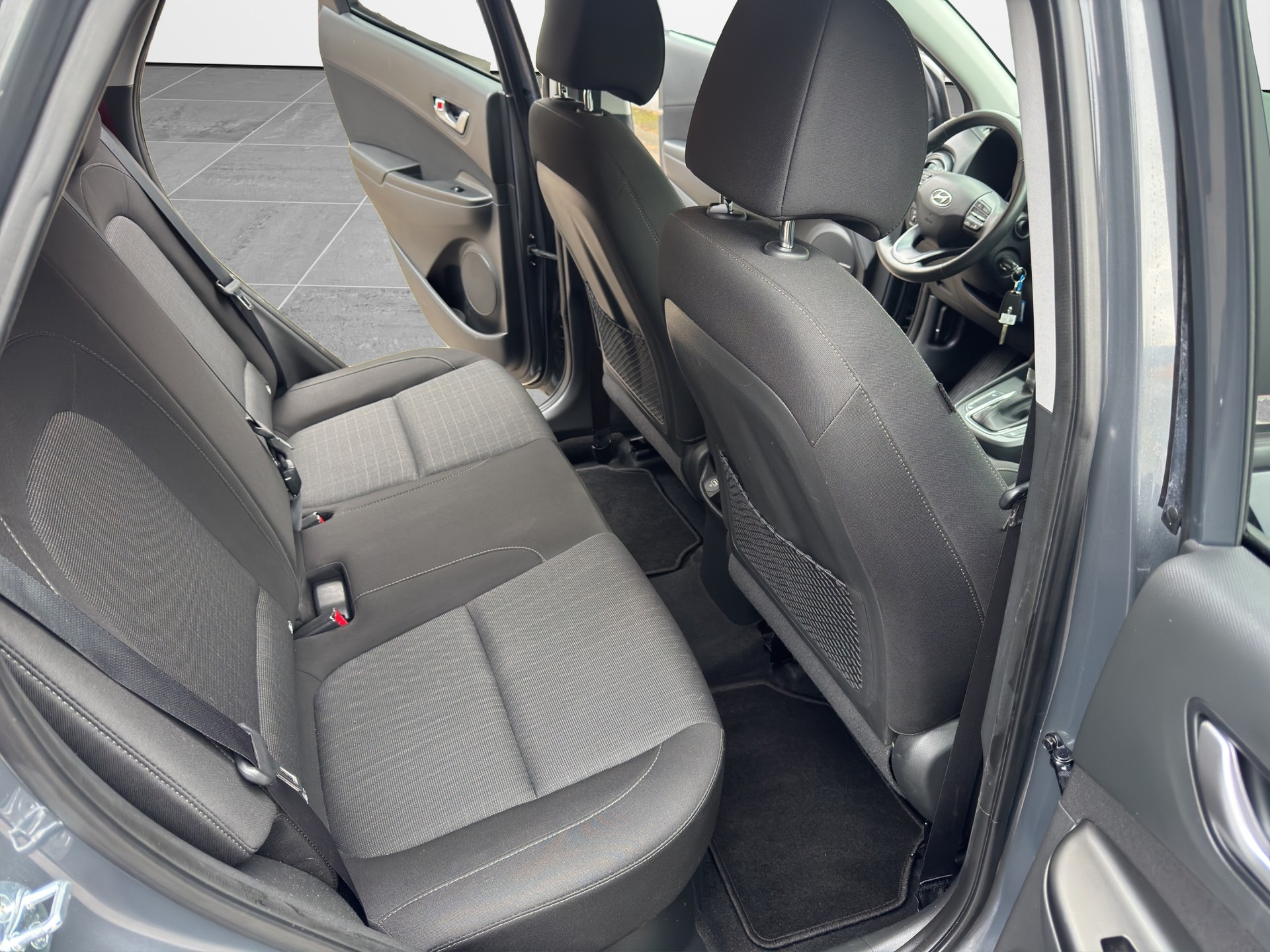 HYUNDAI Kona 1.6 GDi HEV Amplia DCT-image-11