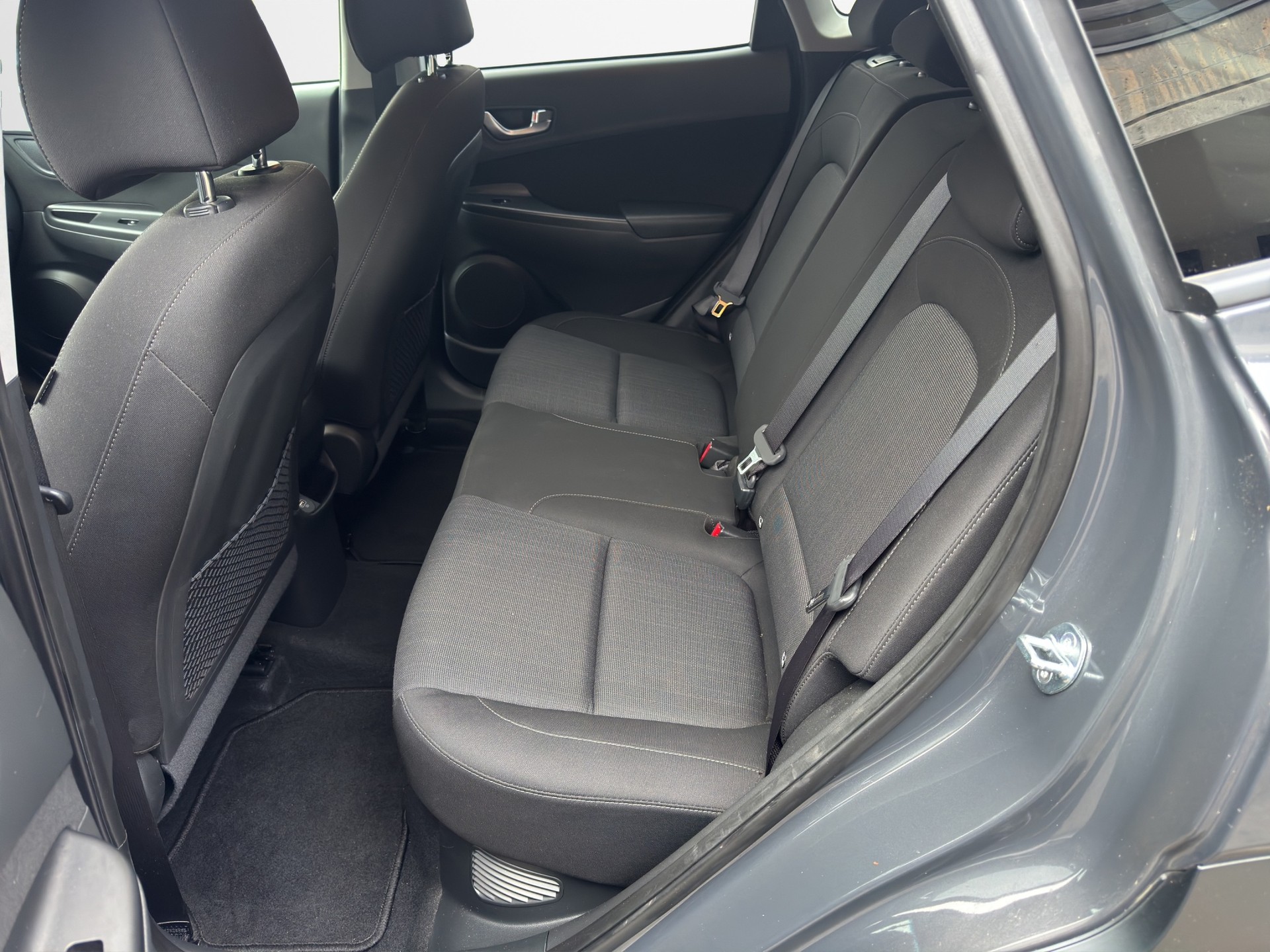HYUNDAI Kona 1.6 GDi HEV Amplia DCT-image-10