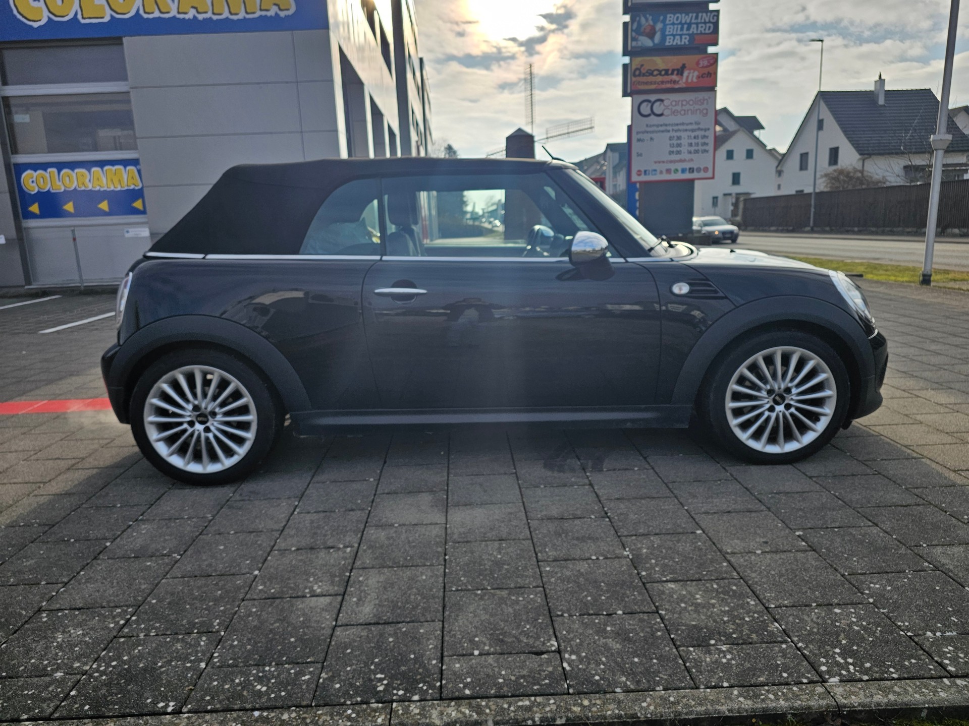 MINI Cooper Cabriolet-image-5