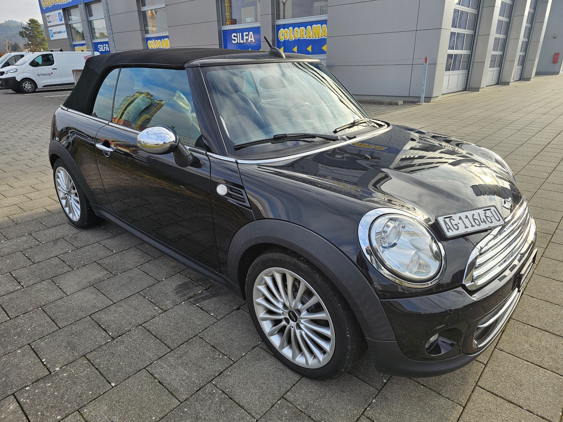 MINI Cooper Cabriolet-image-1