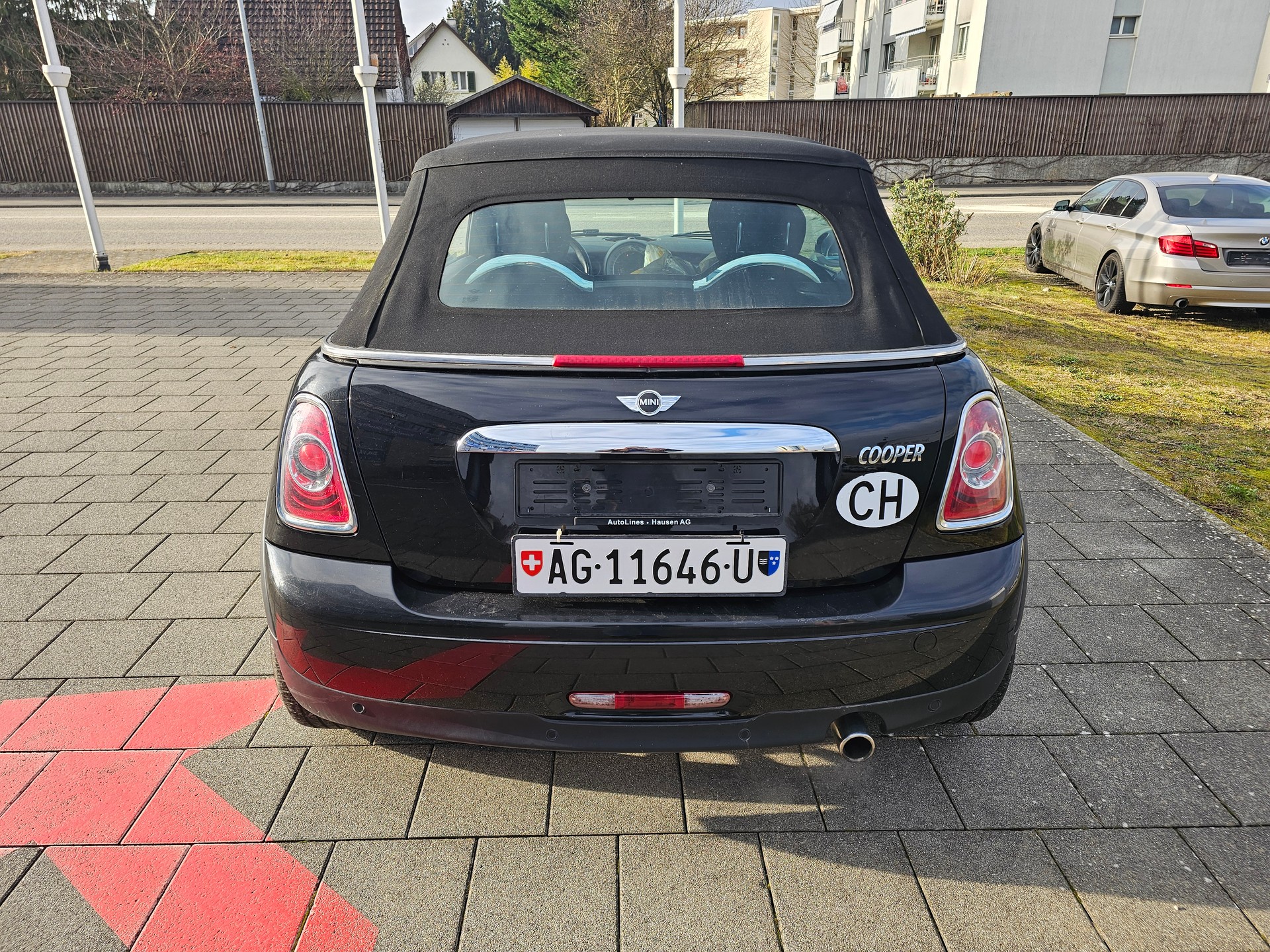 MINI Cooper Cabriolet-image-7