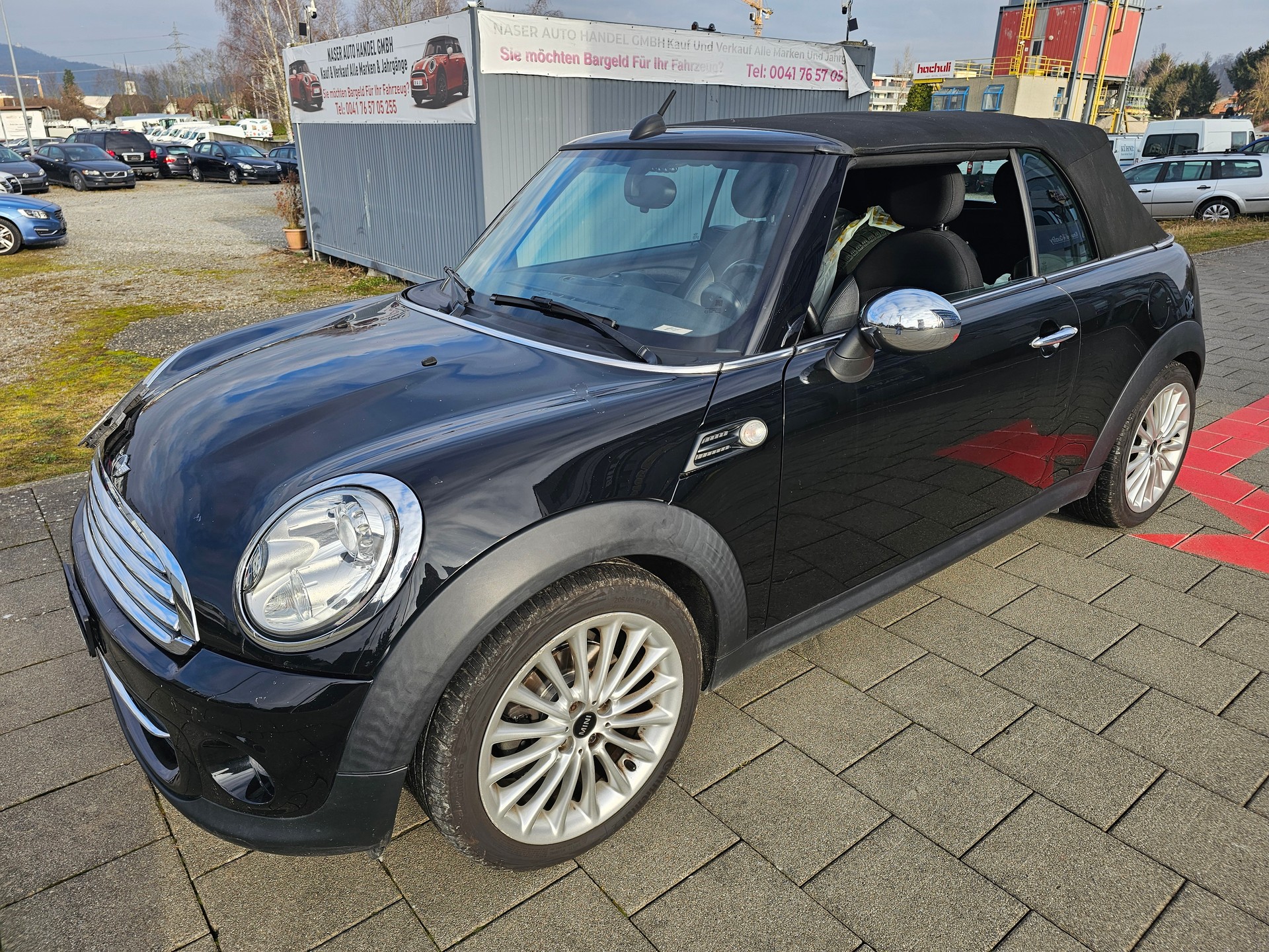 MINI Cooper Cabriolet-image-2