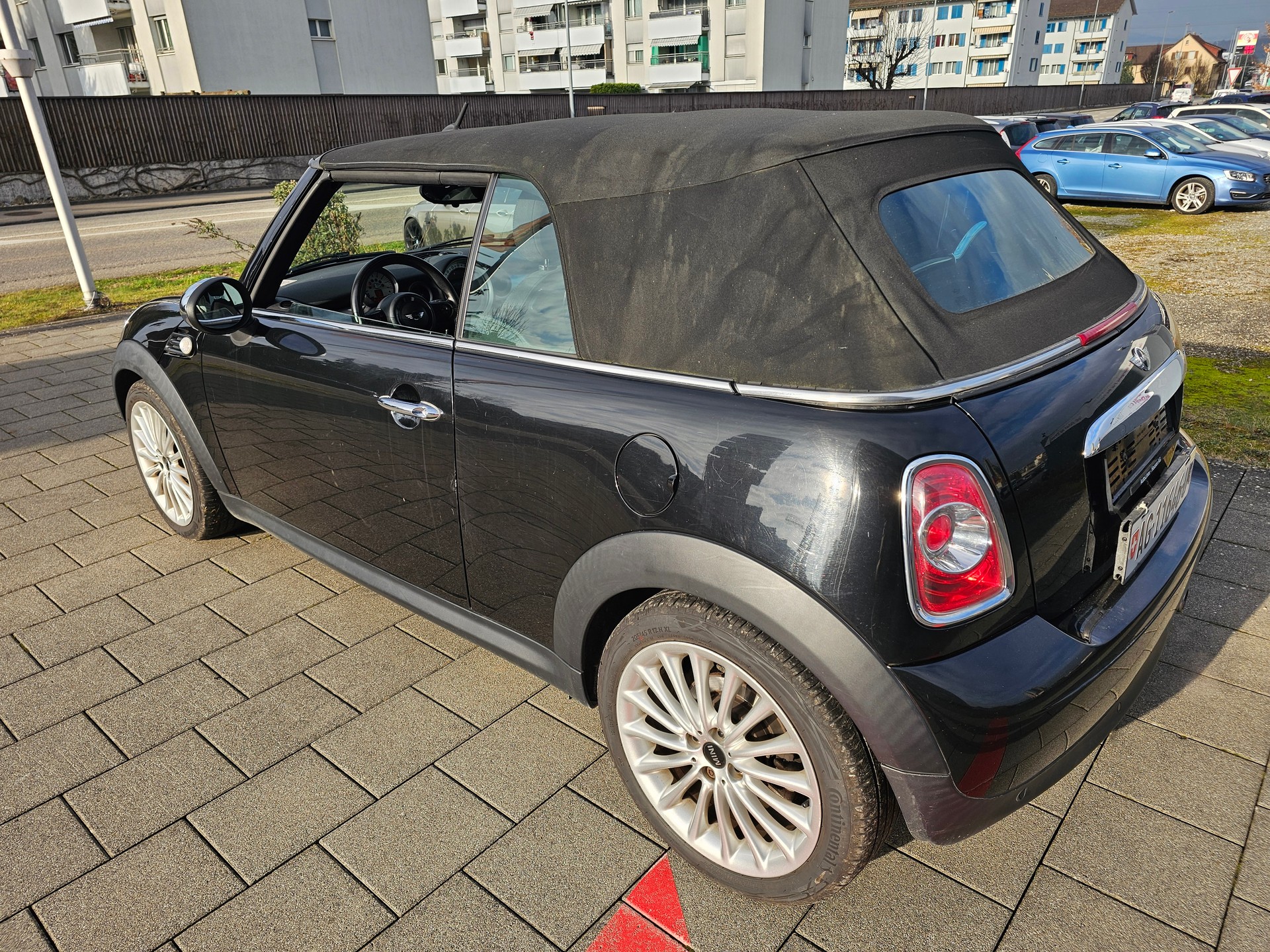 MINI Cooper Cabriolet-image-3