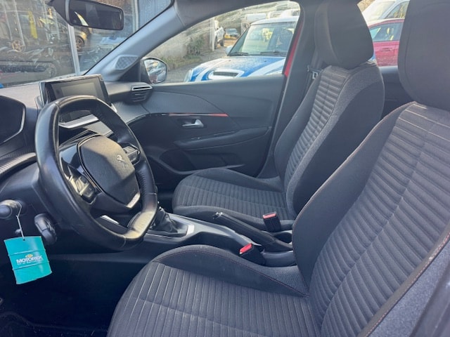 PEUGEOT 208 1.2 PureTech Active-image-4