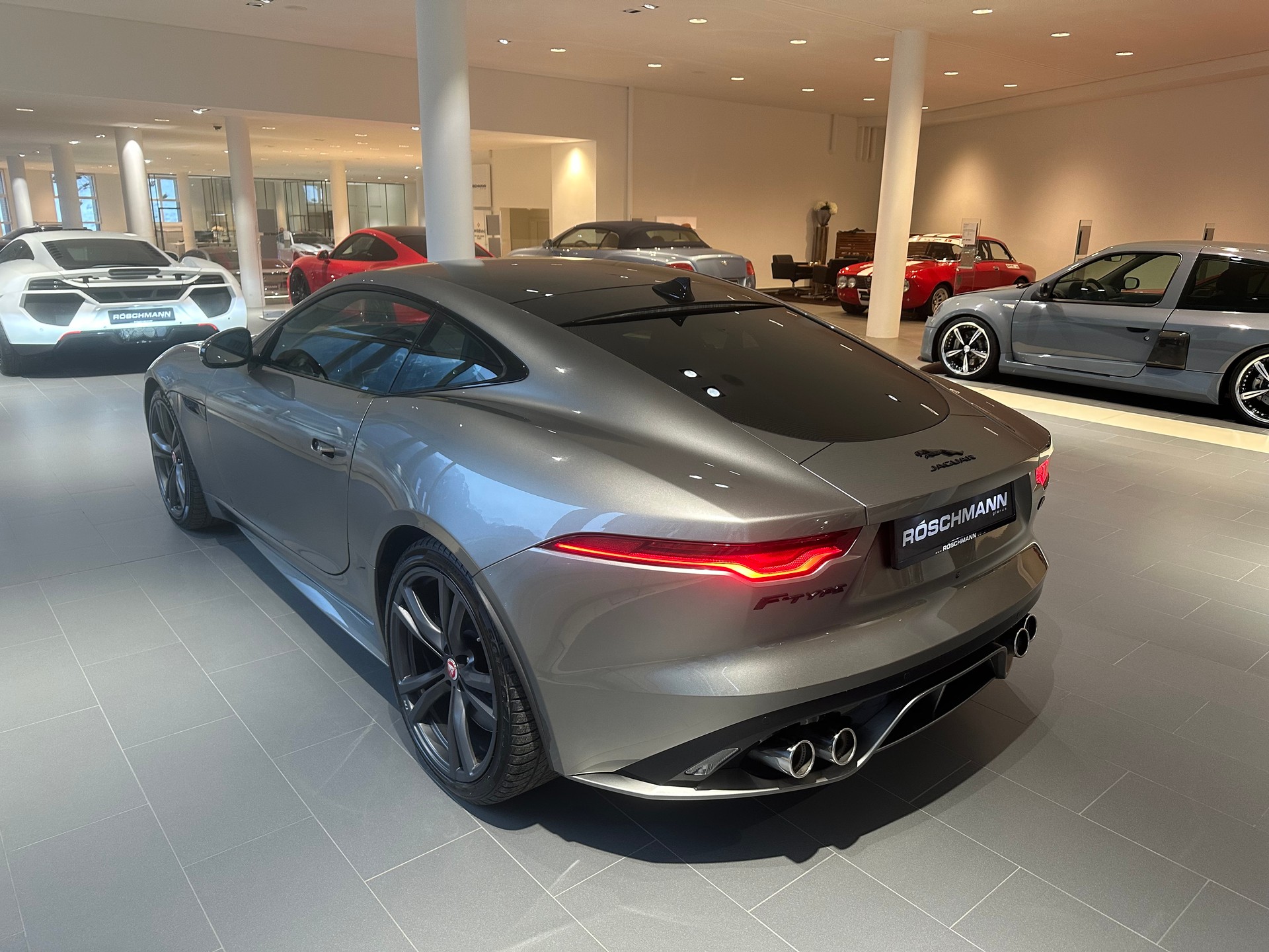 JAGUAR F-Type Coupé 5.0 V8 R75 SVR Automatik AWD-image-4