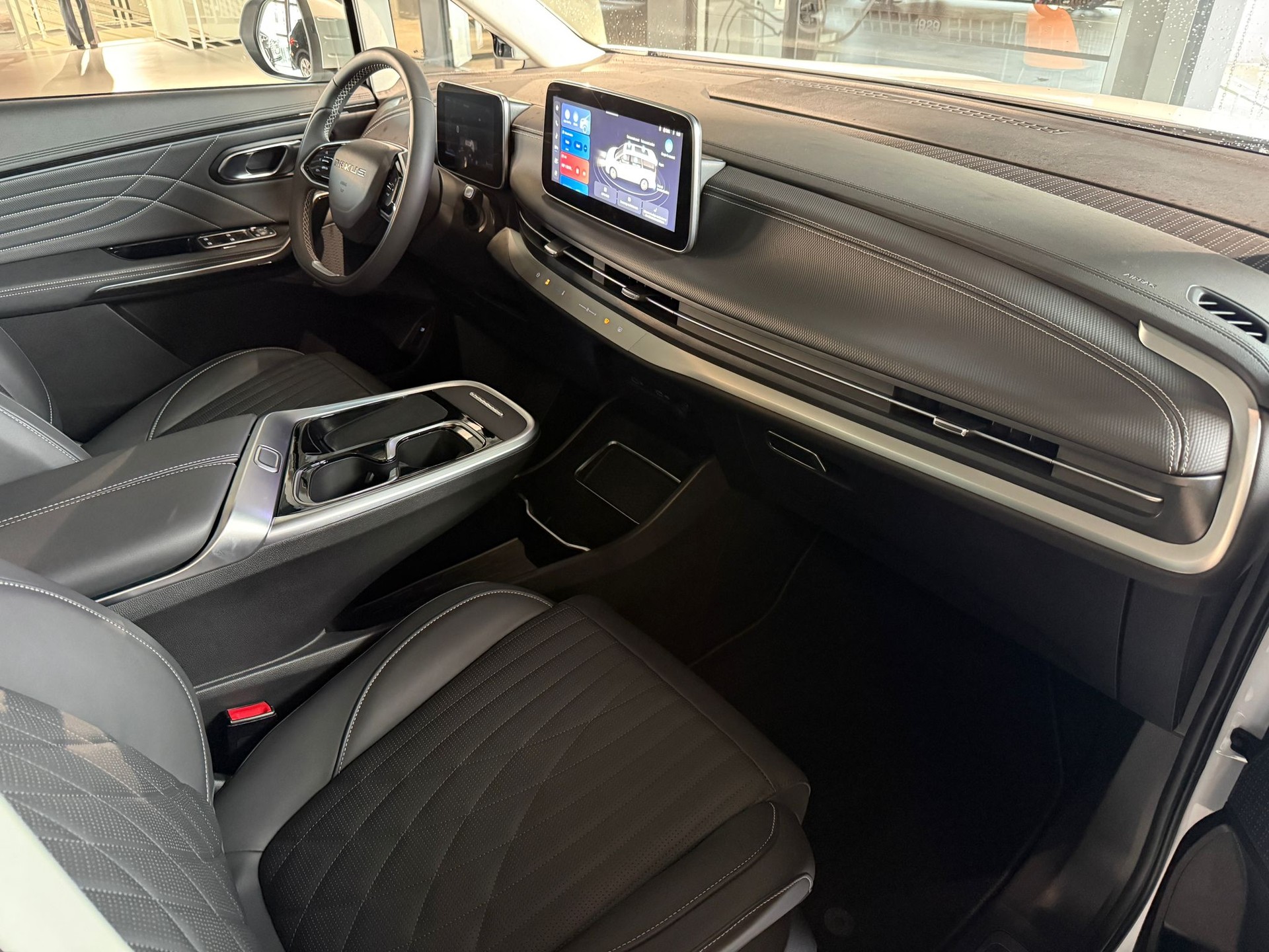 MAXUS Mifa 9 Luxury 90kWh 8 Pl.-image-13