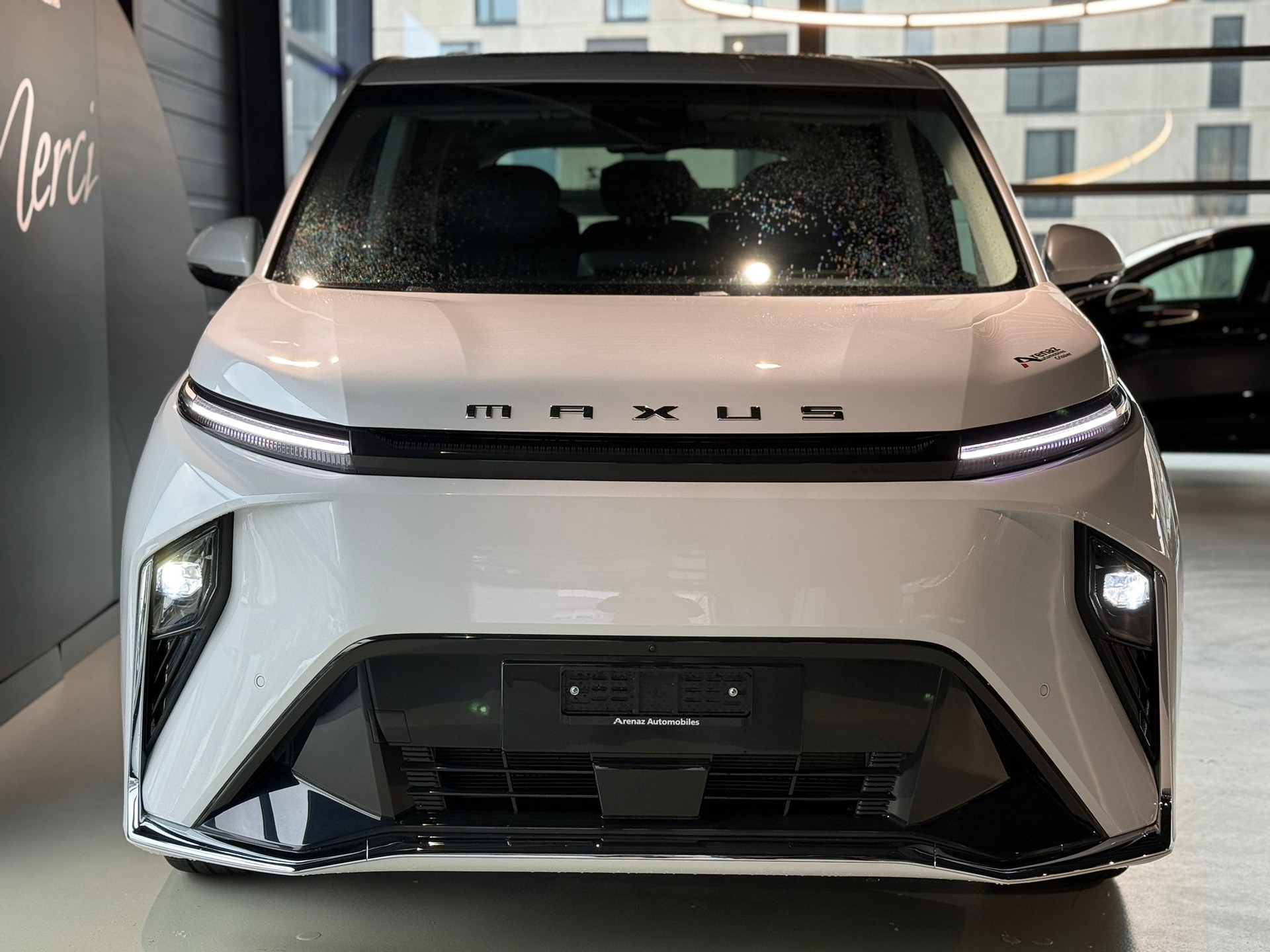 MAXUS Mifa 9 Luxury 90kWh 8 Pl.-showroom-element-3