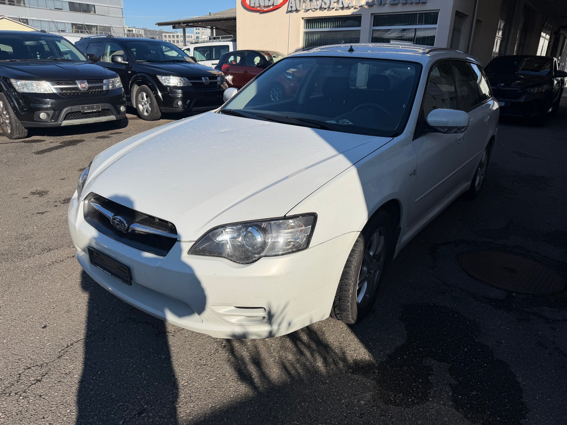 SUBARU Legacy 2.0i AWD Swiss-image-1