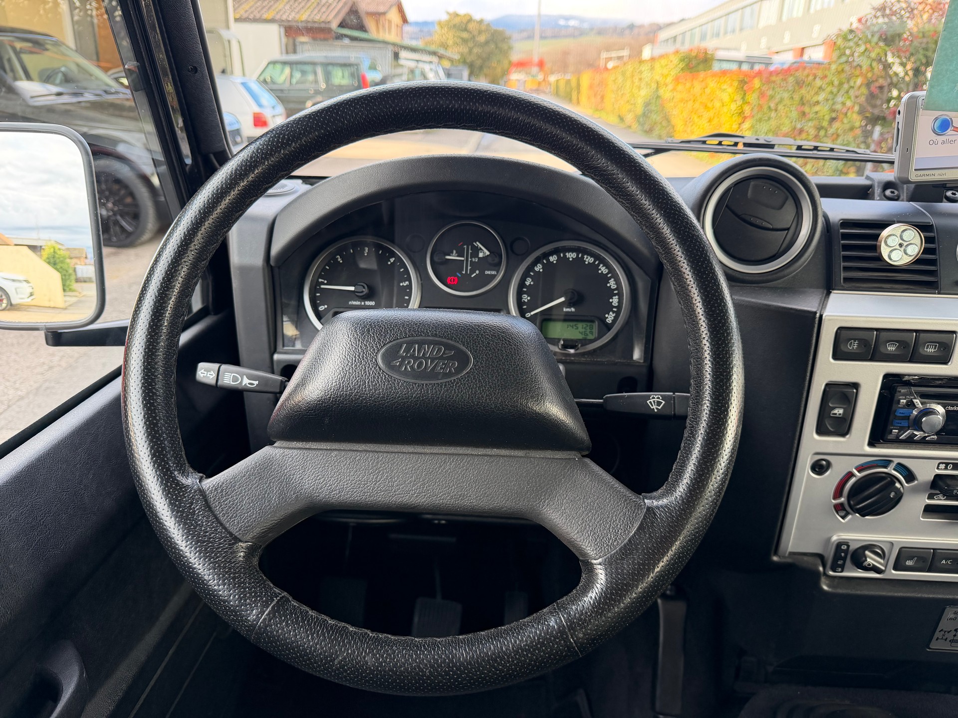 LAND ROVER Defender 90 SW 2.4Tdc SVX-image-11