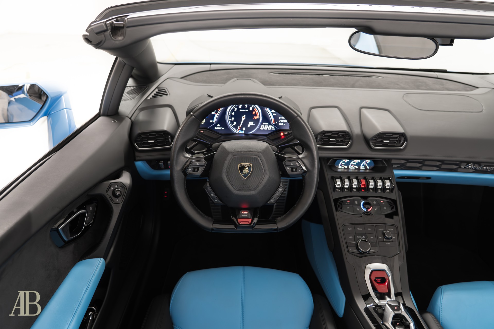 LAMBORGHINI Huracan Spyder 5.2-image-12