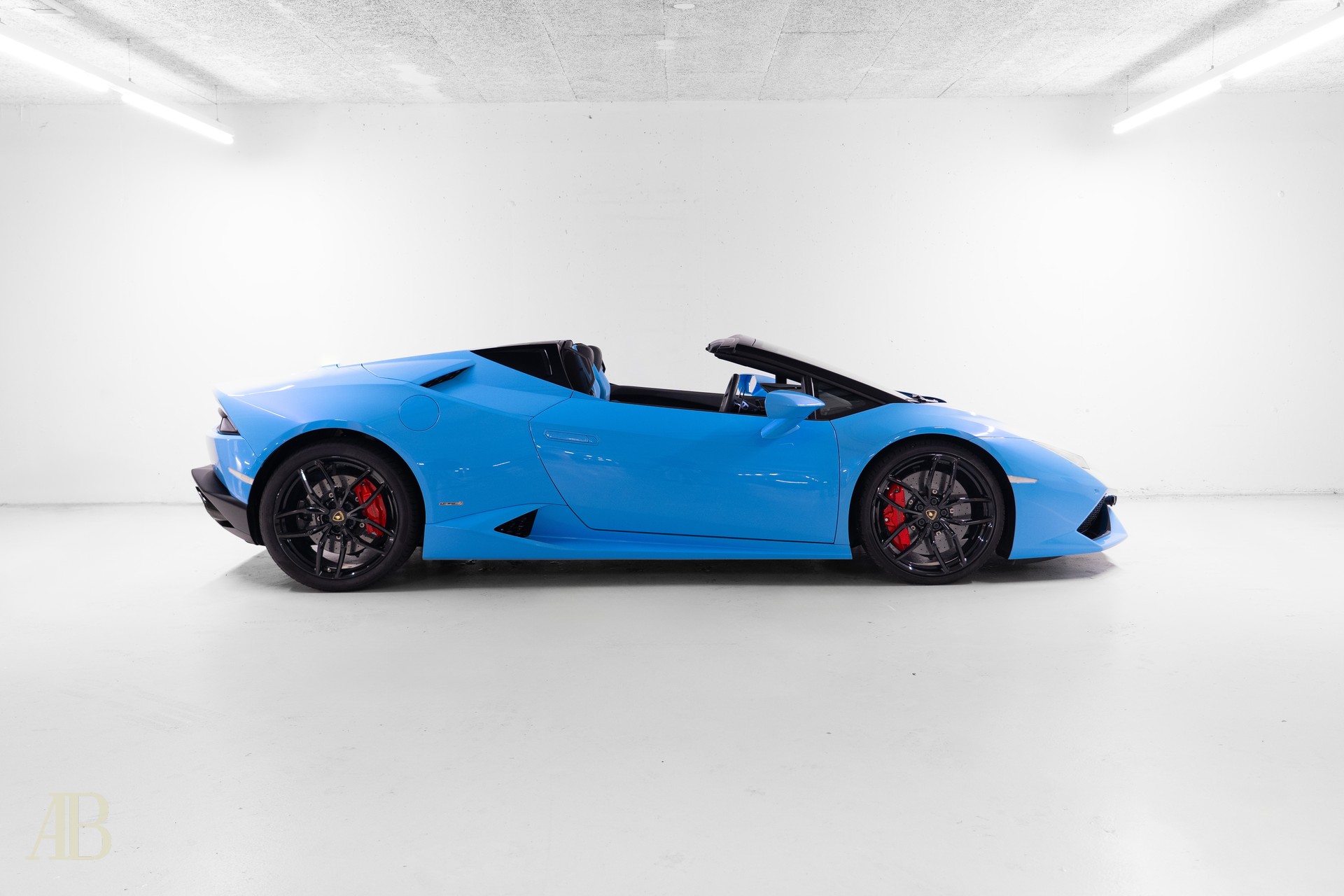 LAMBORGHINI Huracan Spyder 5.2-image-8