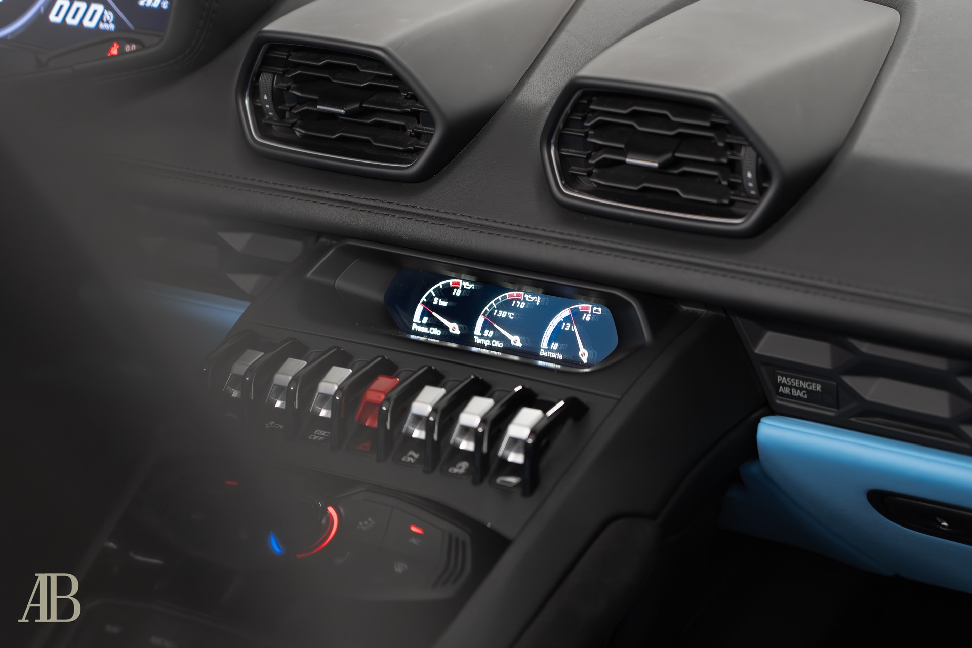 LAMBORGHINI Huracan Spyder 5.2-image-11