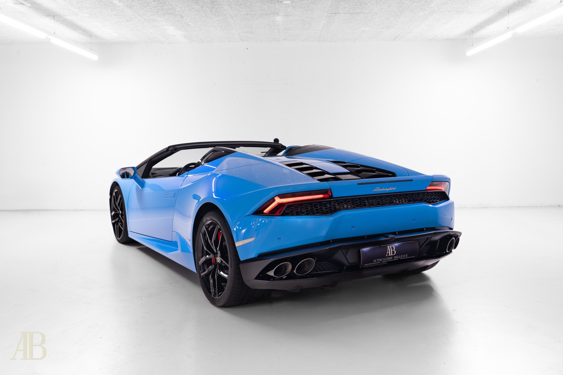 LAMBORGHINI Huracan Spyder 5.2-image-5