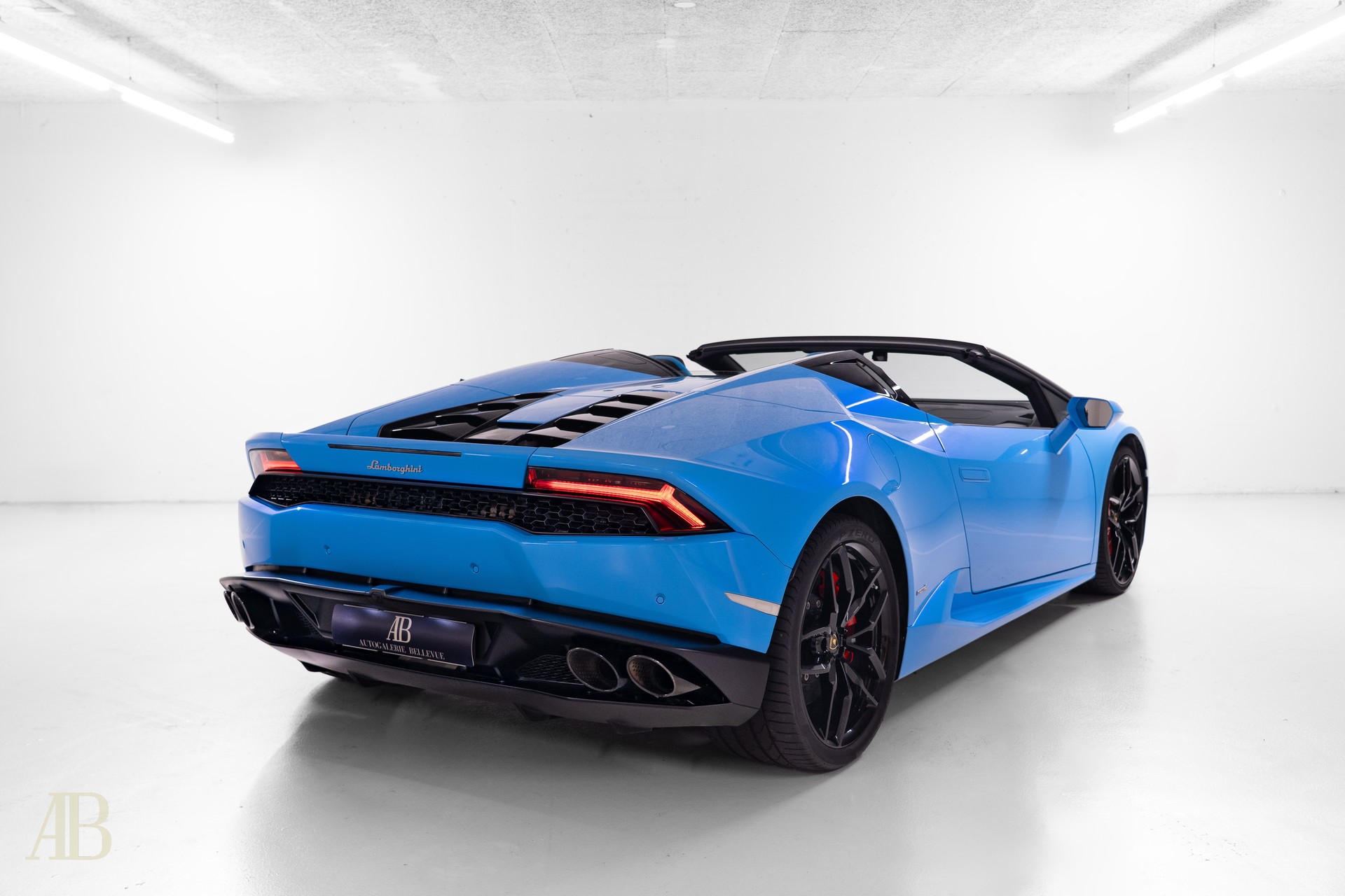 LAMBORGHINI Huracan Spyder 5.2-image-7