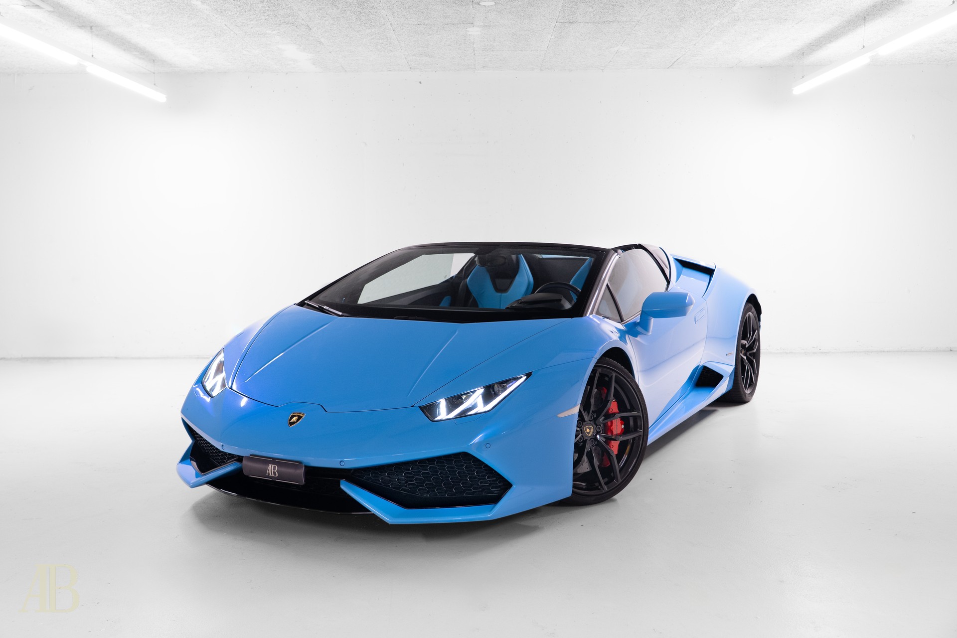 LAMBORGHINI Huracan Spyder 5.2-image-3