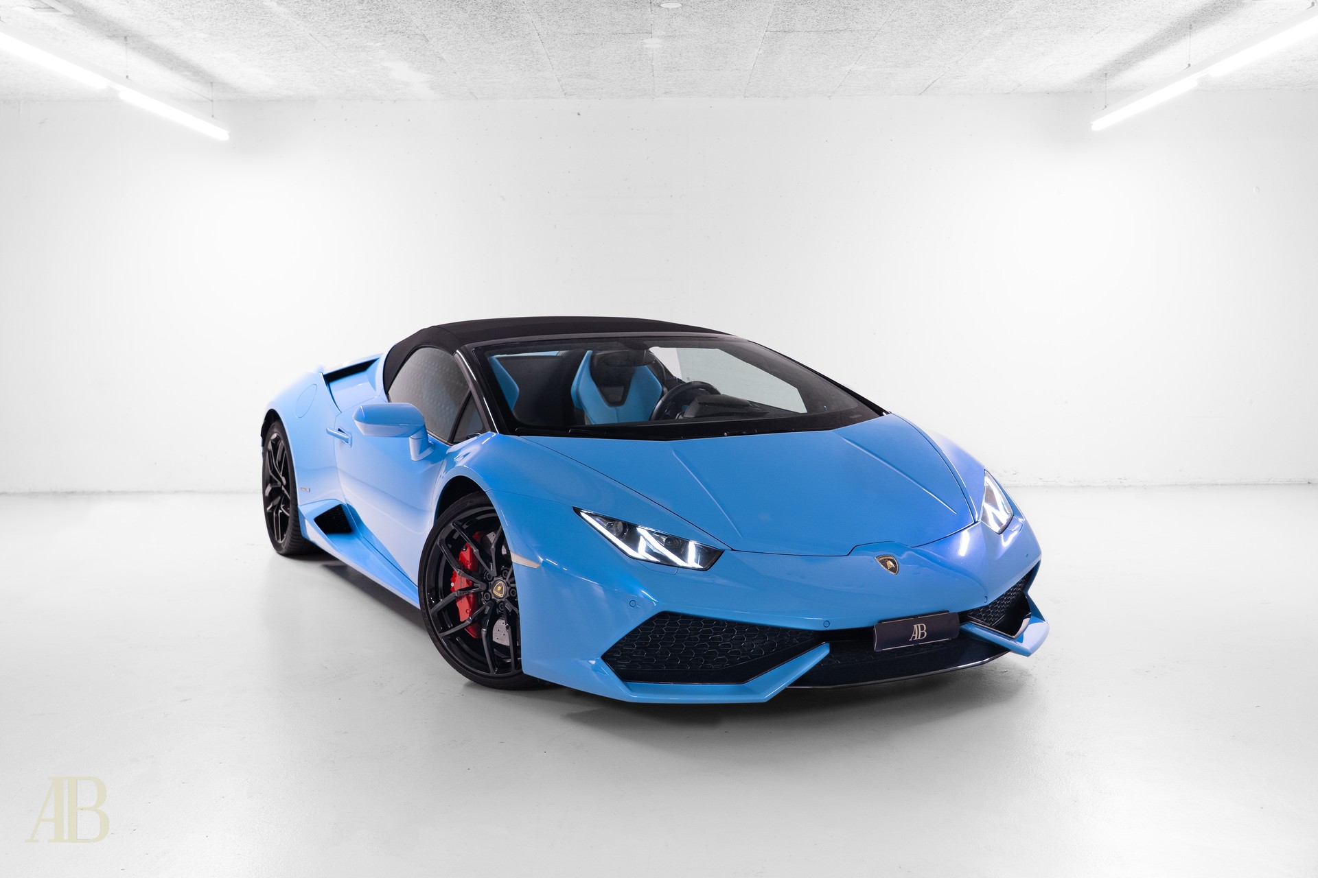 LAMBORGHINI Huracan Spyder 5.2-image-1