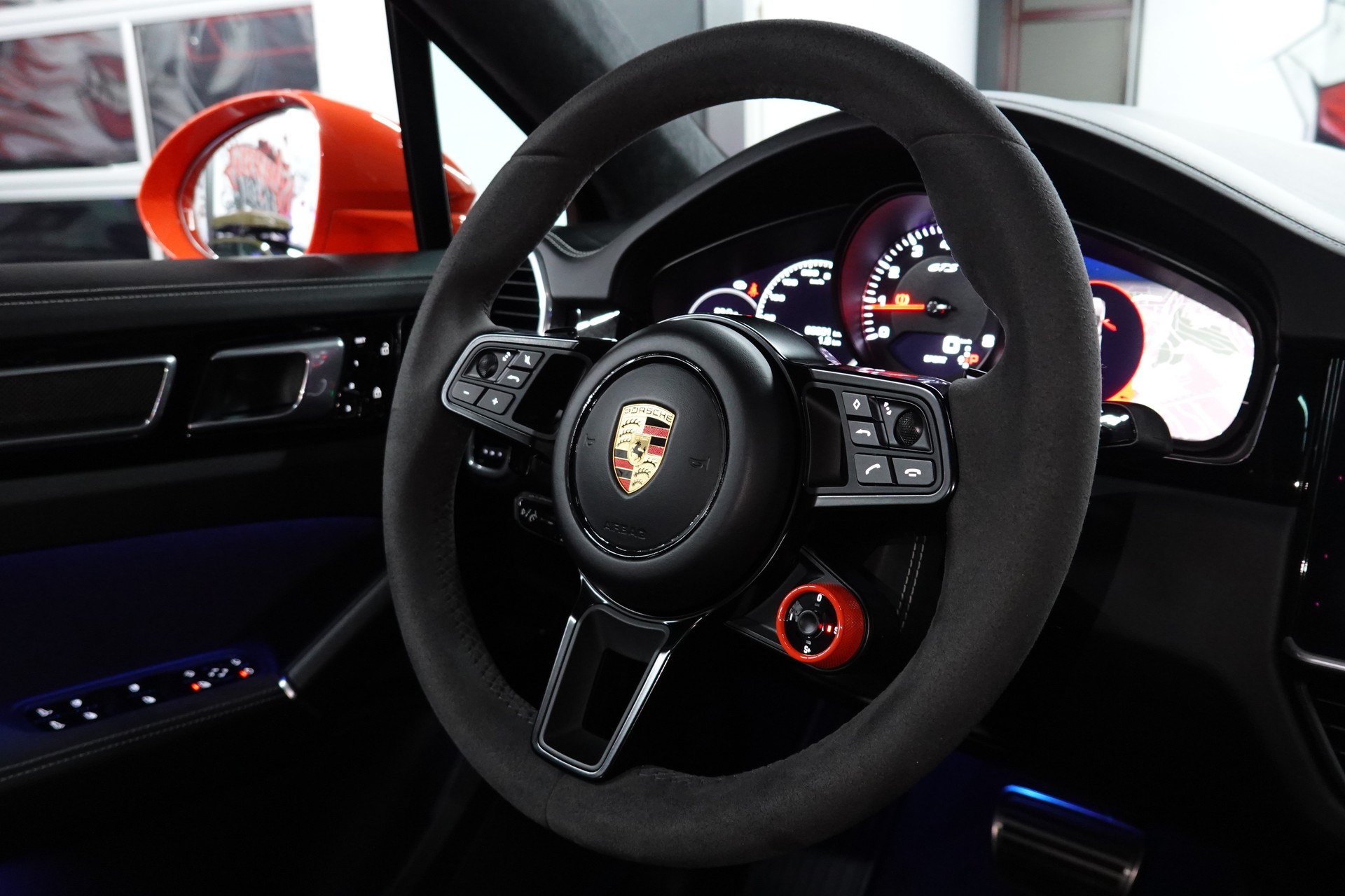 PORSCHE CAYENNE GTS COUPE 5-PLÄTZER PTS LAVA ORANGE CH-FZ 22"ALUS. ON TOP-image-52