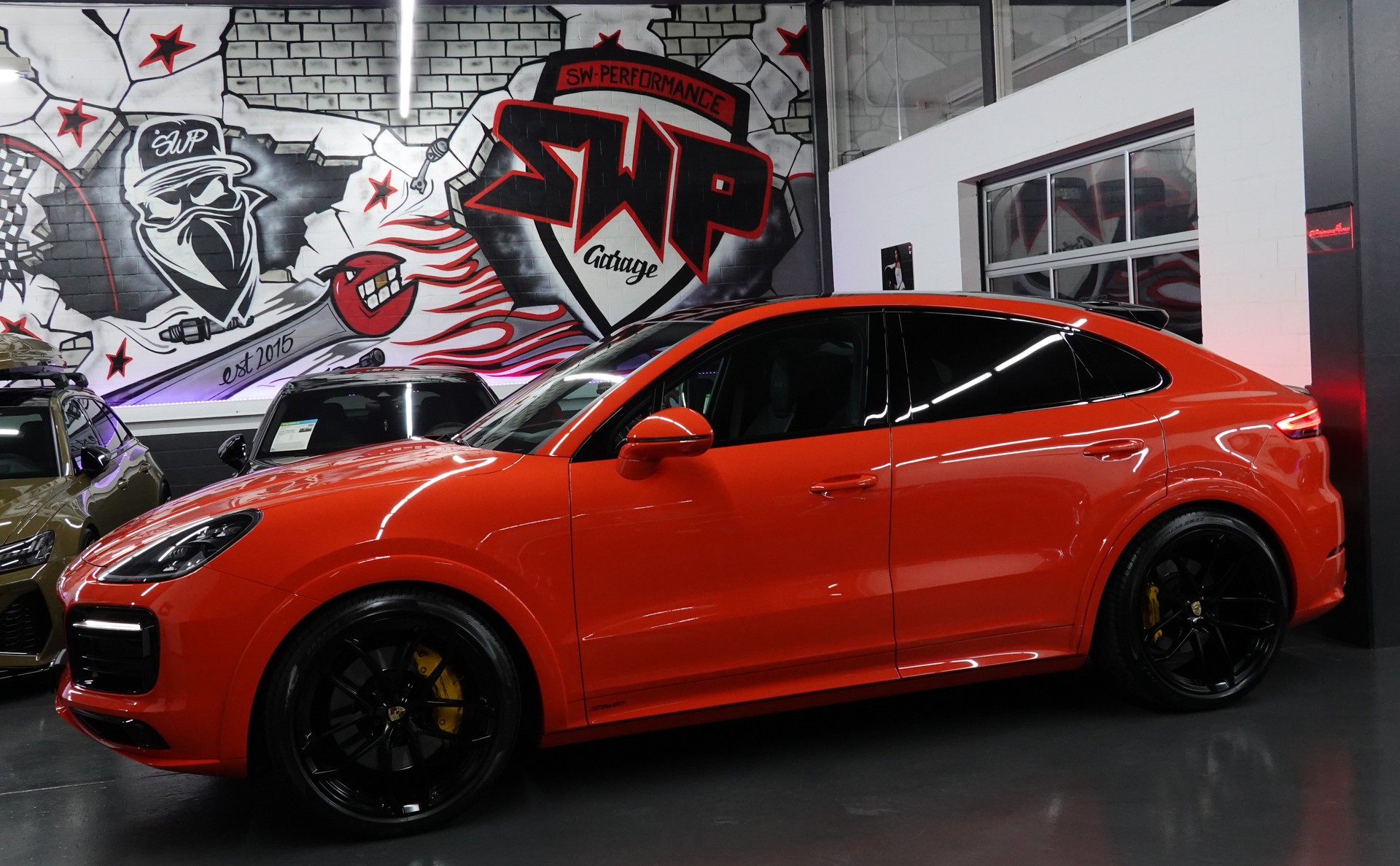 PORSCHE CAYENNE GTS COUPE 5-PLÄTZER PTS LAVA ORANGE CH-FZ 22"ALUS. ON TOP-showroom-element-1