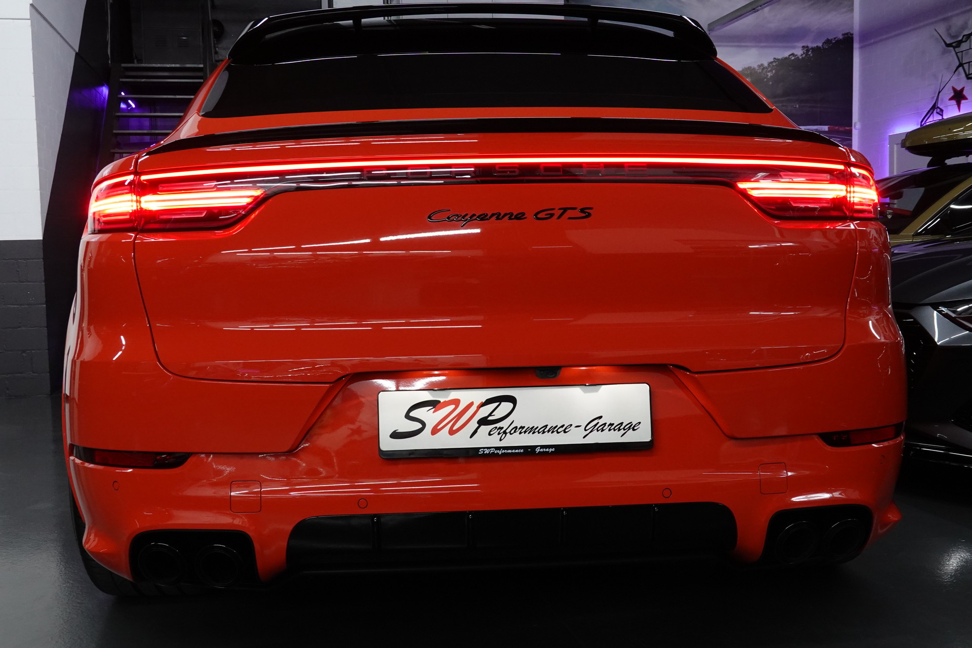 PORSCHE CAYENNE GTS COUPE 5-PLÄTZER PTS LAVA ORANGE CH-FZ 22"ALUS. ON TOP-image-12