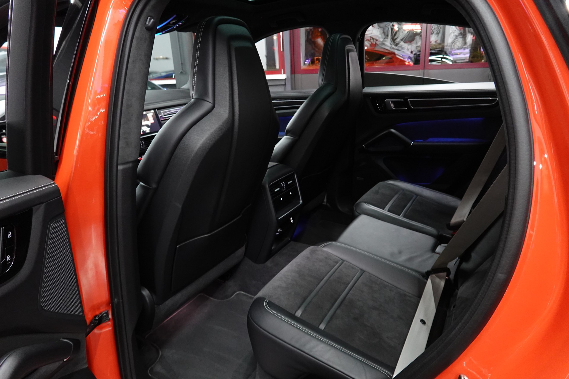 PORSCHE CAYENNE GTS COUPE 5-PLÄTZER PTS LAVA ORANGE CH-FZ 22"ALUS. ON TOP-image-40