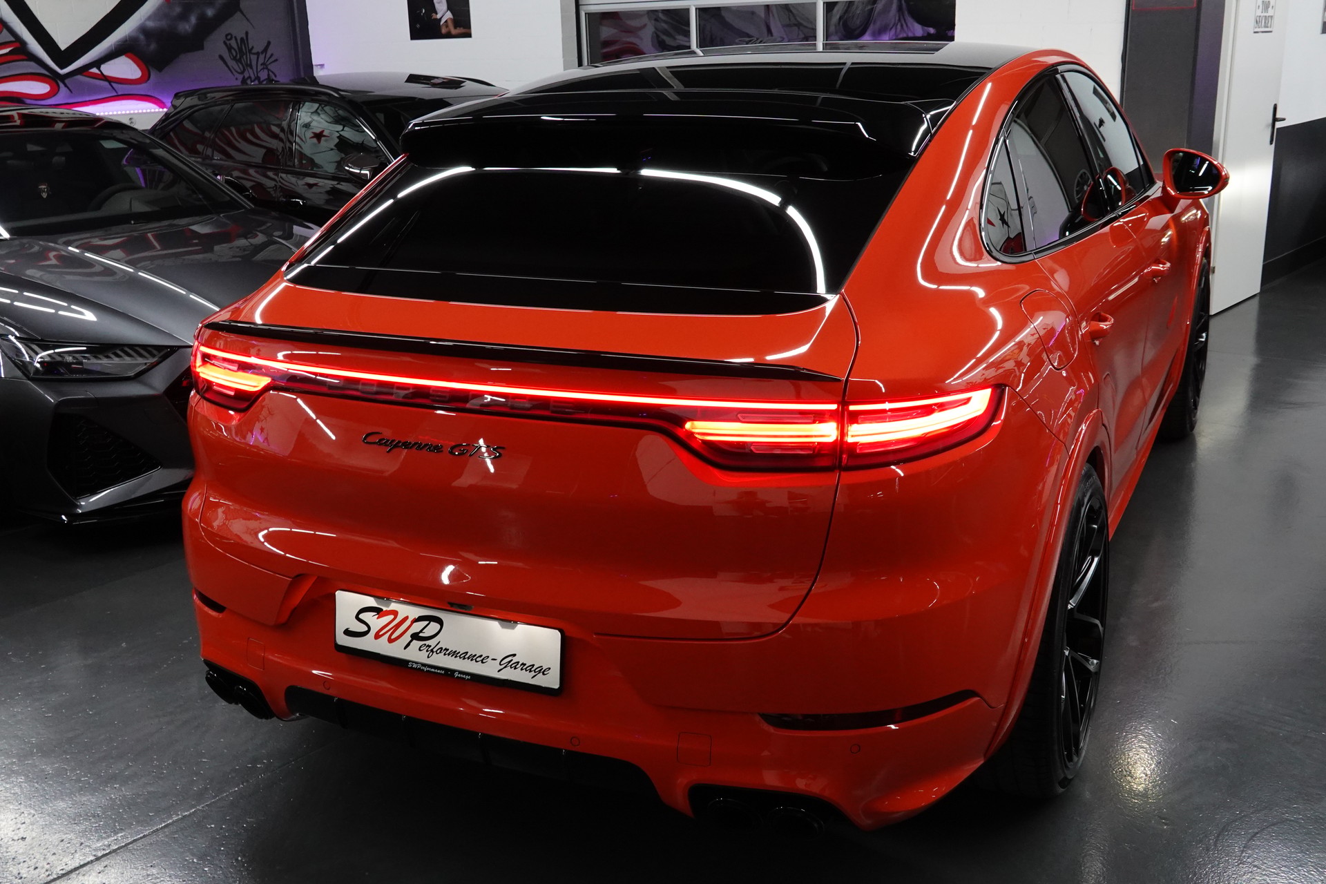 PORSCHE CAYENNE GTS COUPE 5-PLÄTZER PTS LAVA ORANGE CH-FZ 22"ALUS. ON TOP-image-25