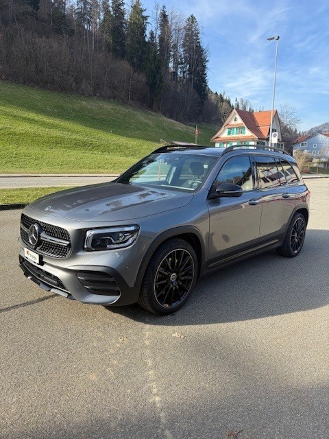 MERCEDES-BENZ GLB 250 4Matic AMG Line 8G-Tronic-showroom-element-2