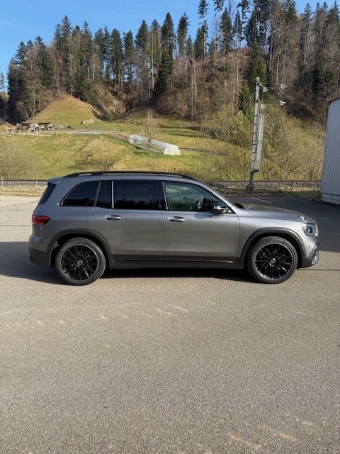 MERCEDES-BENZ GLB 250 4Matic AMG Line 8G-Tronic-image-7