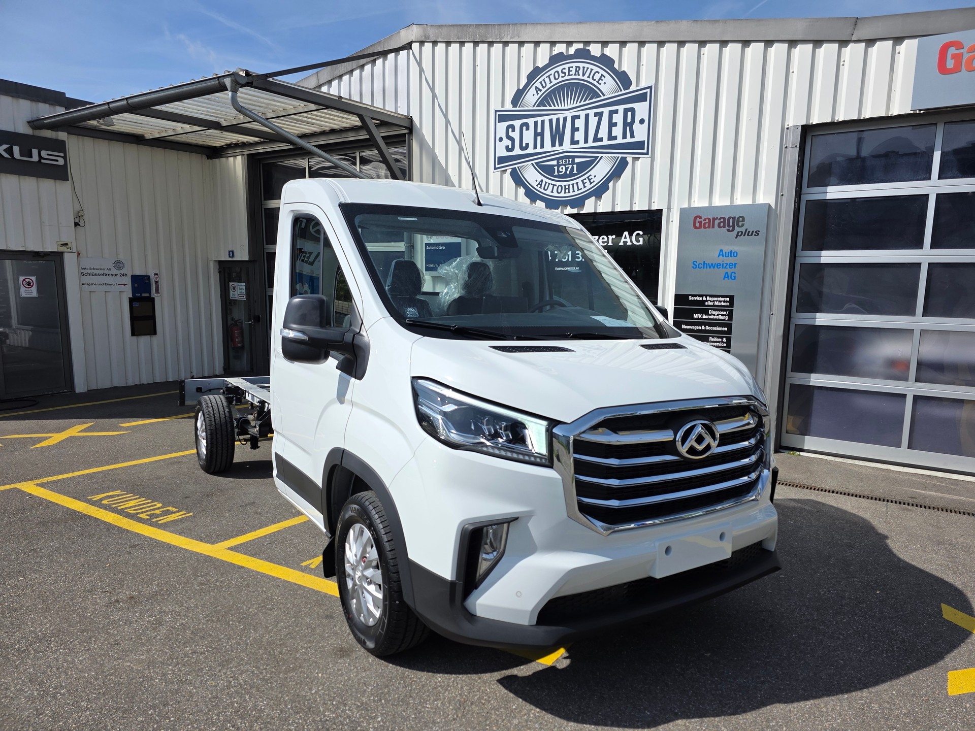 MAXUS Deliver 9 2.0D L3 RWD Luxury L3-image-1
