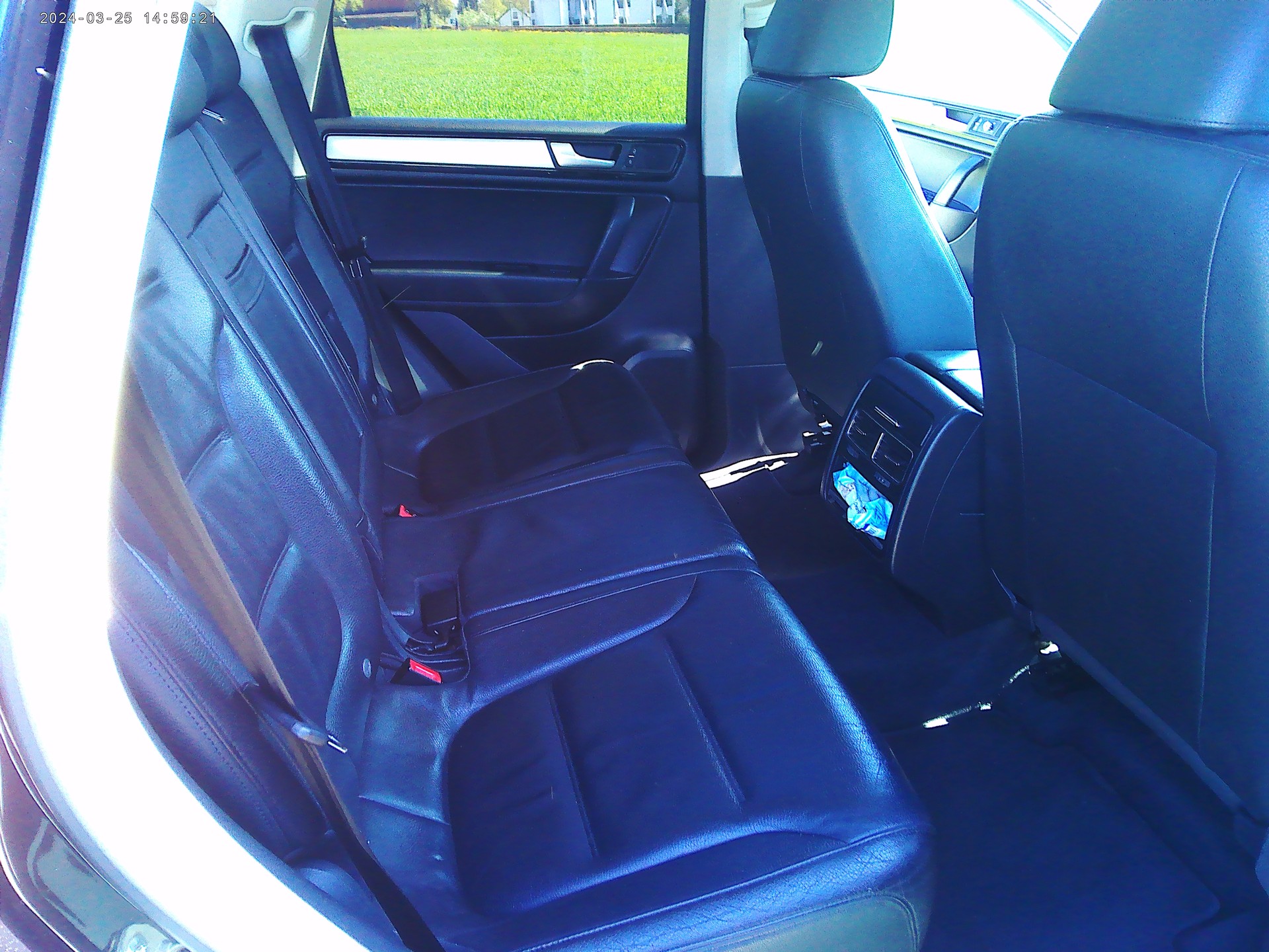 VW Touareg 3.0 TDI BlueMotion Technology Tiptronic-image-12
