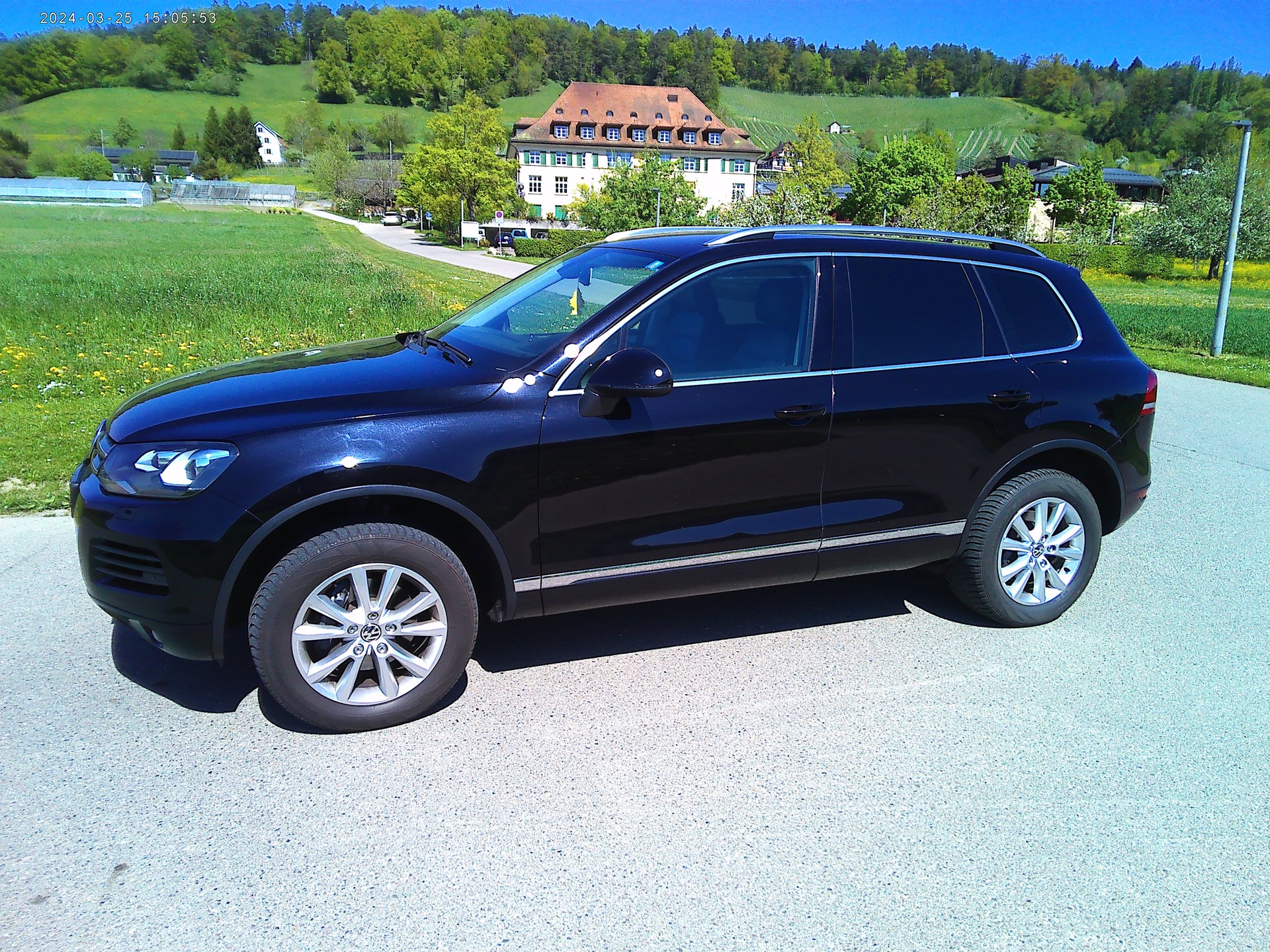 VW Touareg 3.0 TDI BlueMotion Technology Tiptronic-image-2
