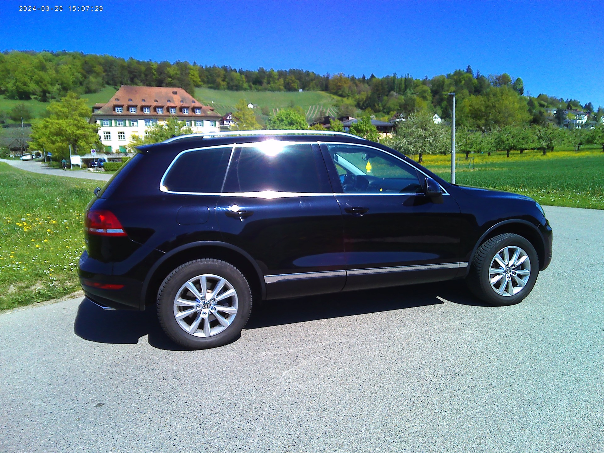 VW Touareg 3.0 TDI BlueMotion Technology Tiptronic-image-1
