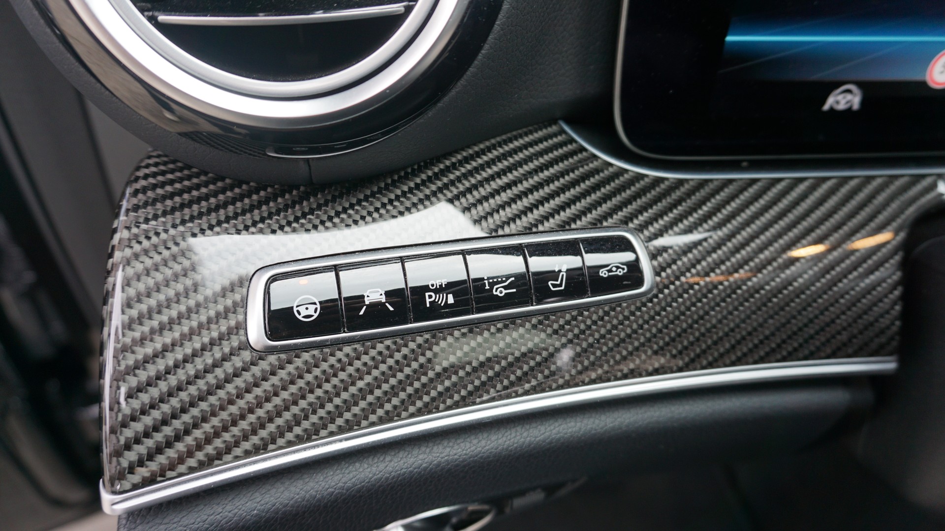 MERCEDES-BENZ E 53 AMG 4Matic 9G-Tronic-image-18