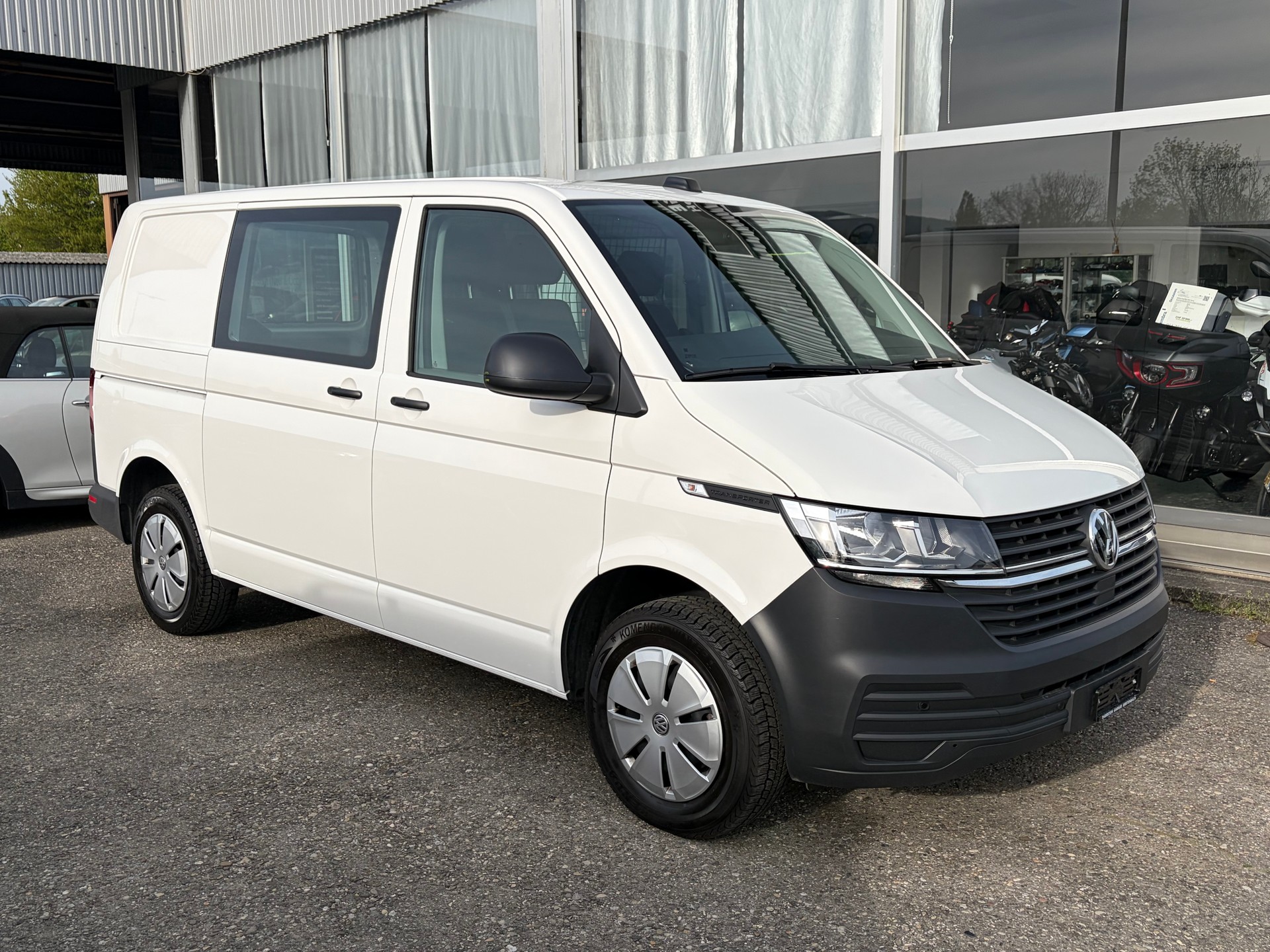 VW T6.1 2.0 TDI Entry-image-0