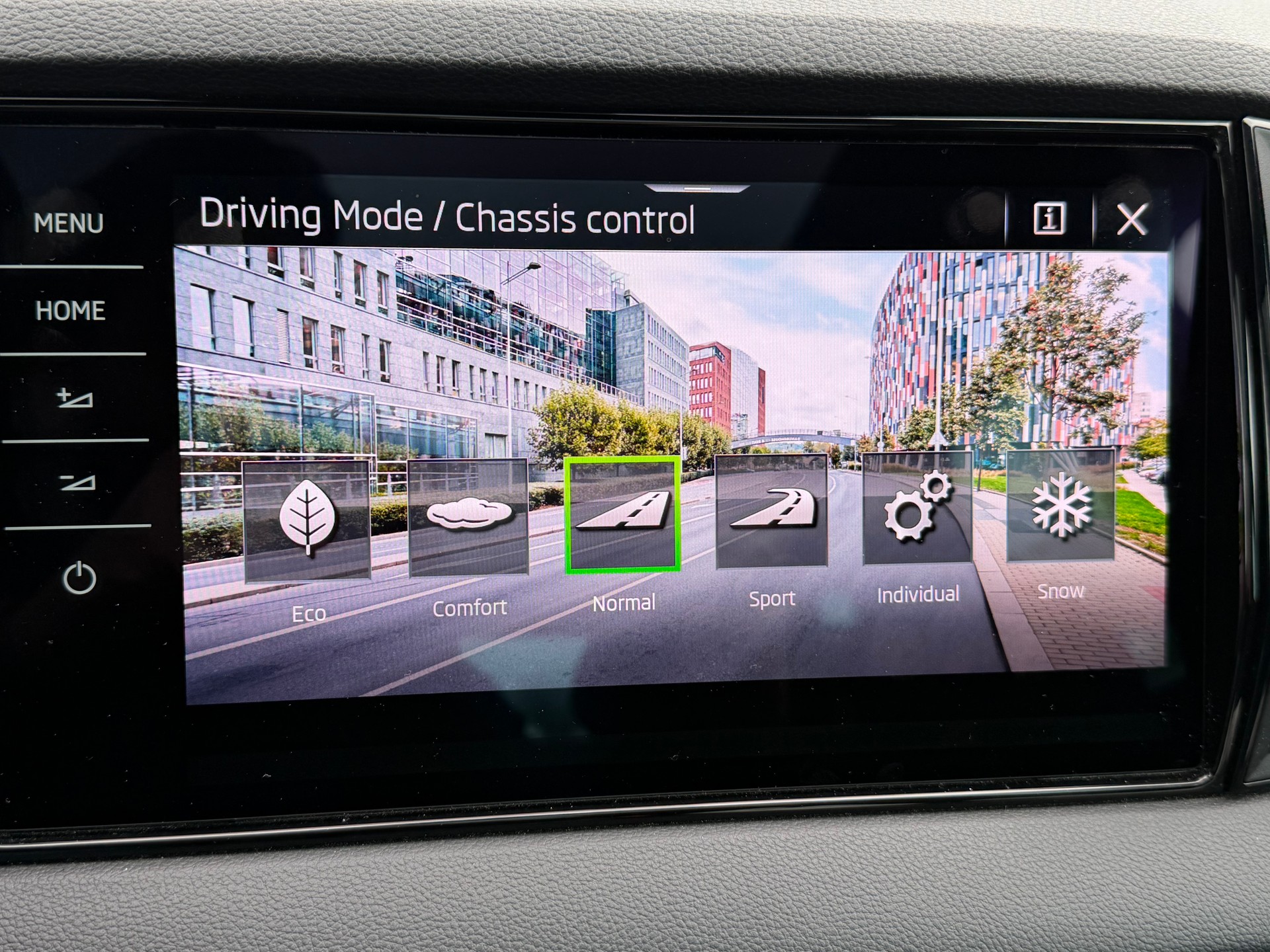 SKODA Karoq 2.0 TSI SportLine 4x4 DSG-image-29