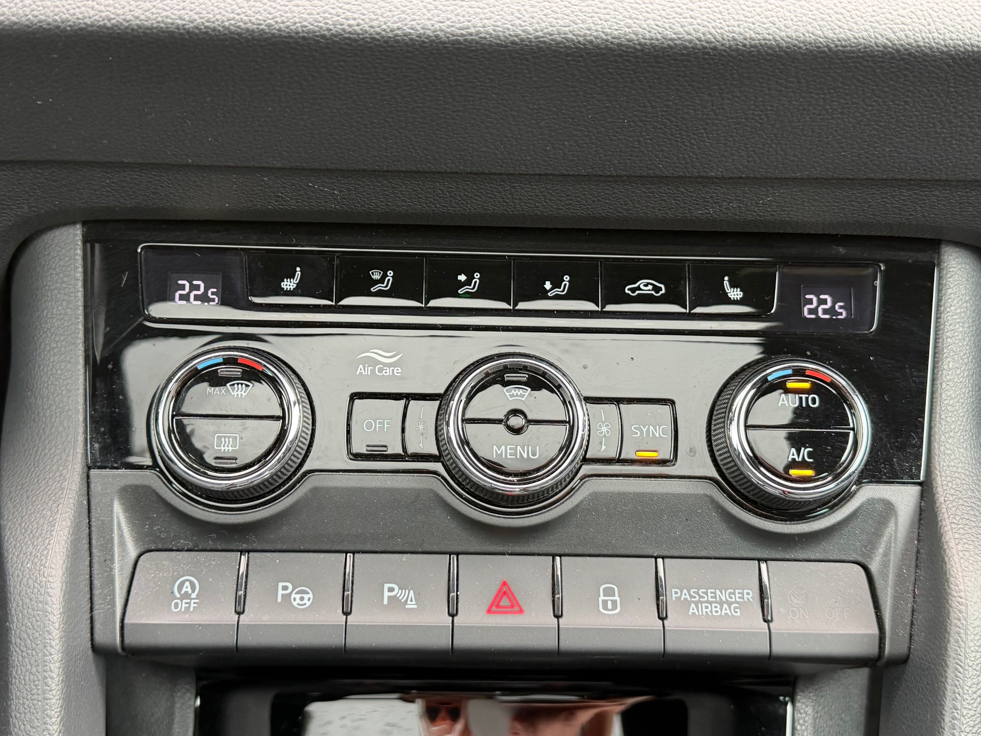 SKODA Karoq 2.0 TSI SportLine 4x4 DSG-image-21