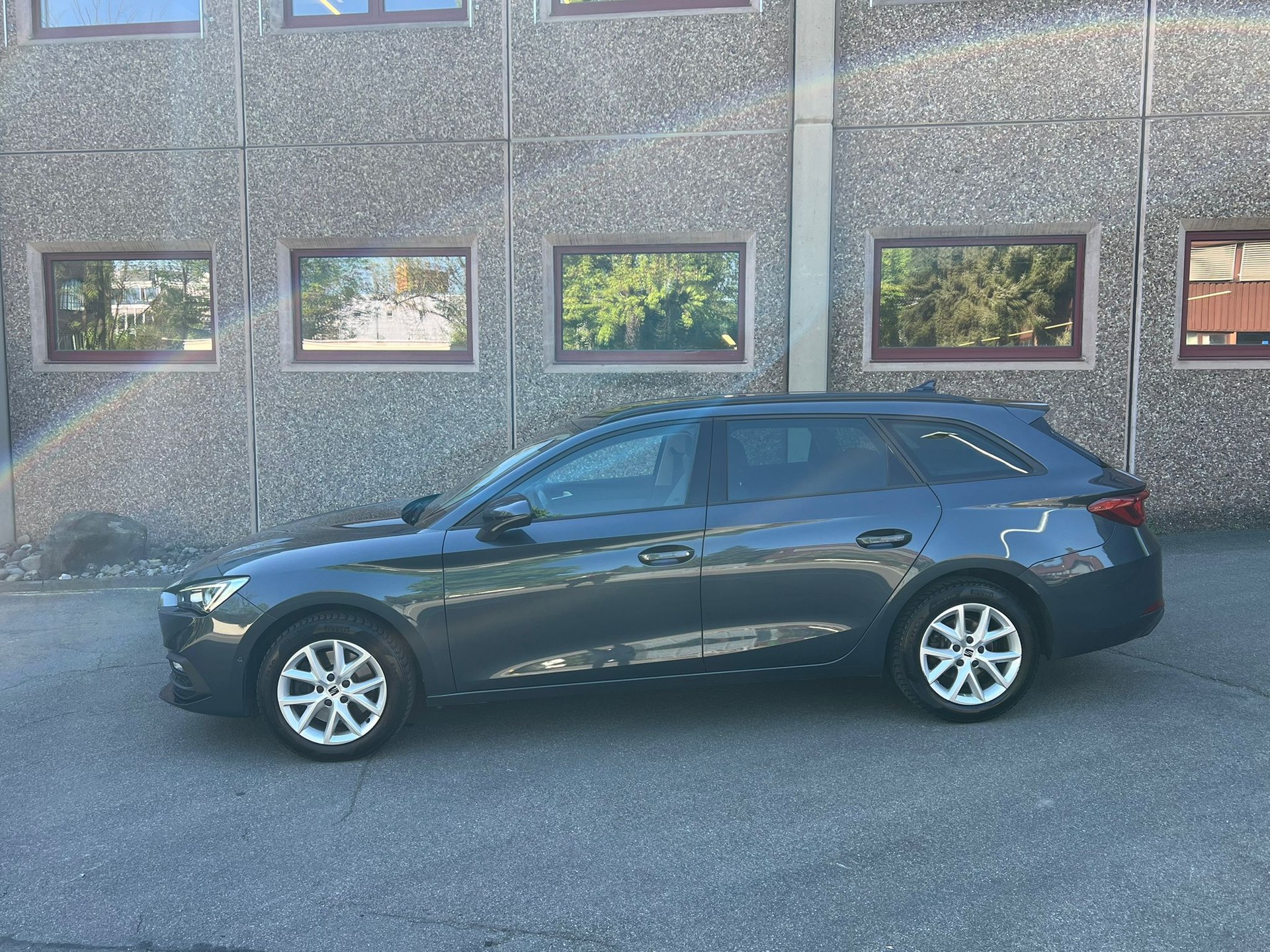 SEAT Leon ST 2.0 TDI EVO DSG 4Drive Style-showroom-element-2