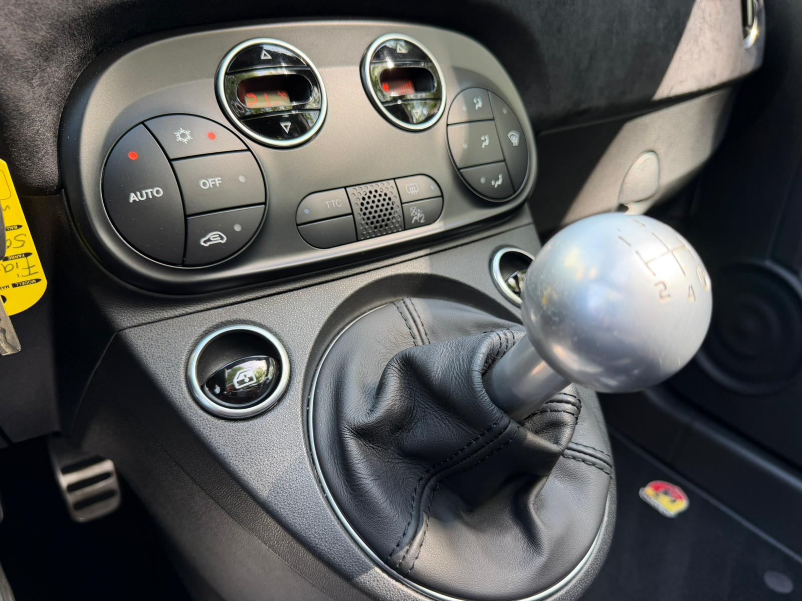 FIAT 595C 1.4 16V Turbo Abarth Turismo-image-22