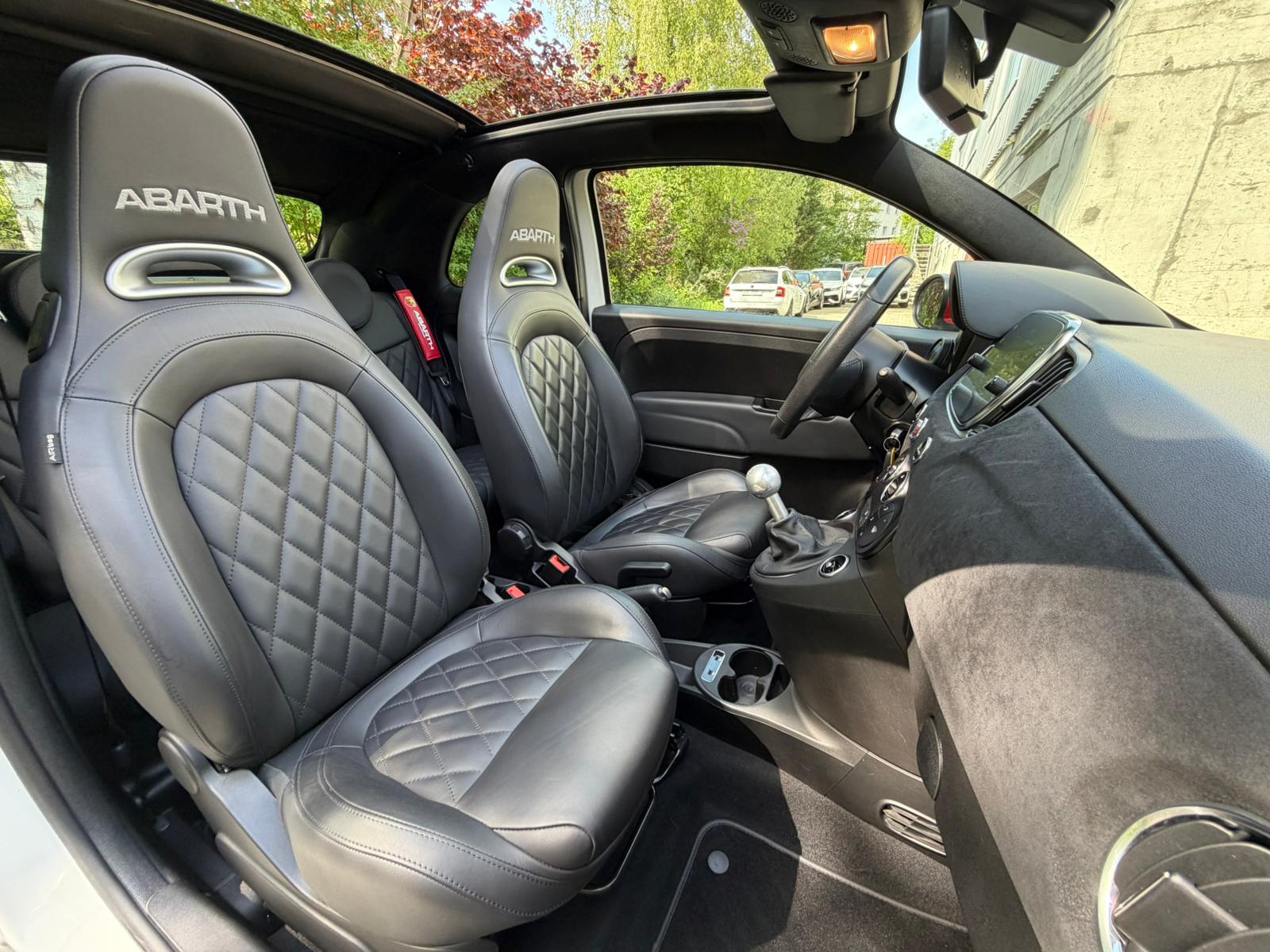 FIAT 595C 1.4 16V Turbo Abarth Turismo-image-18