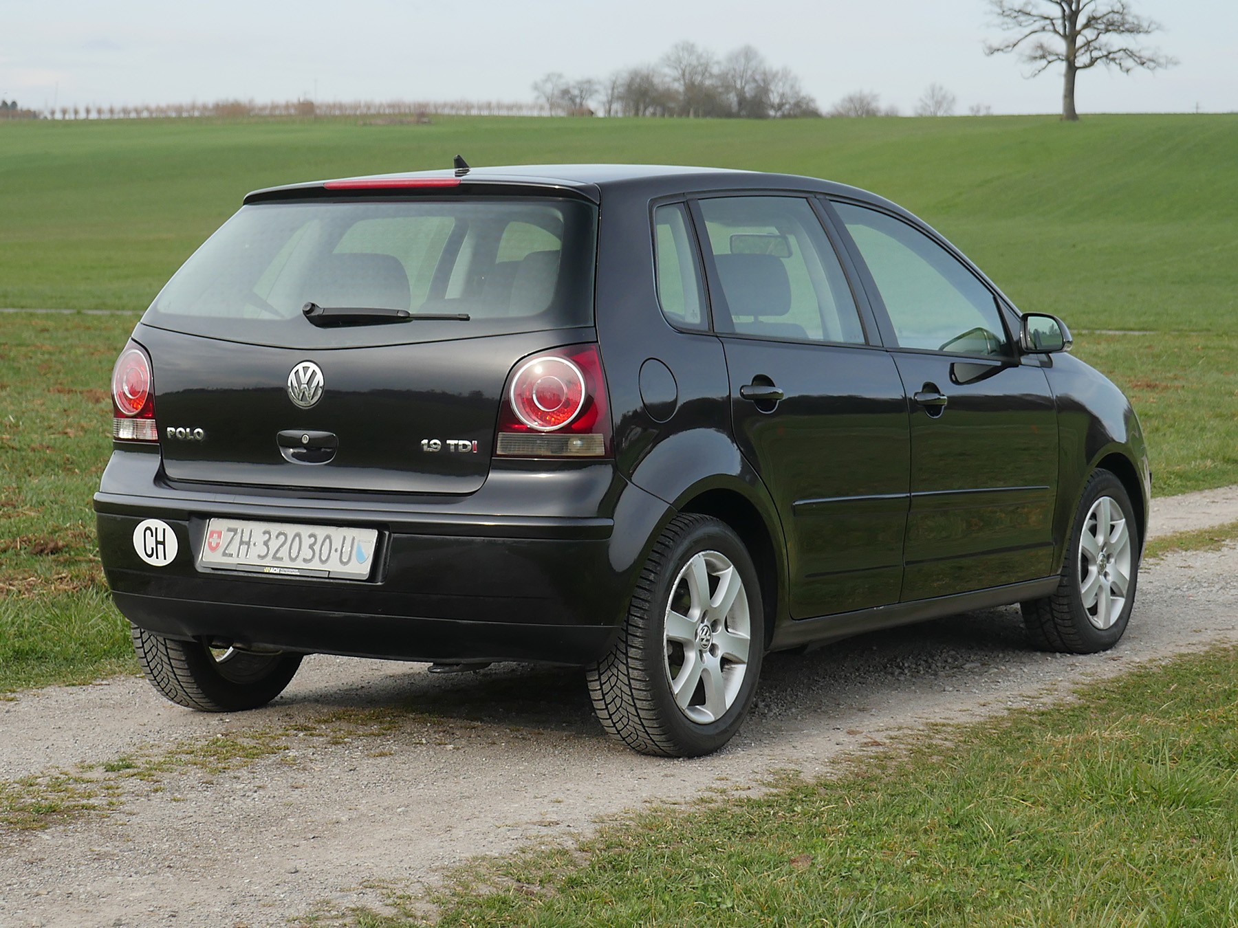 VW Polo 1.9 TDI Sportline-image-4