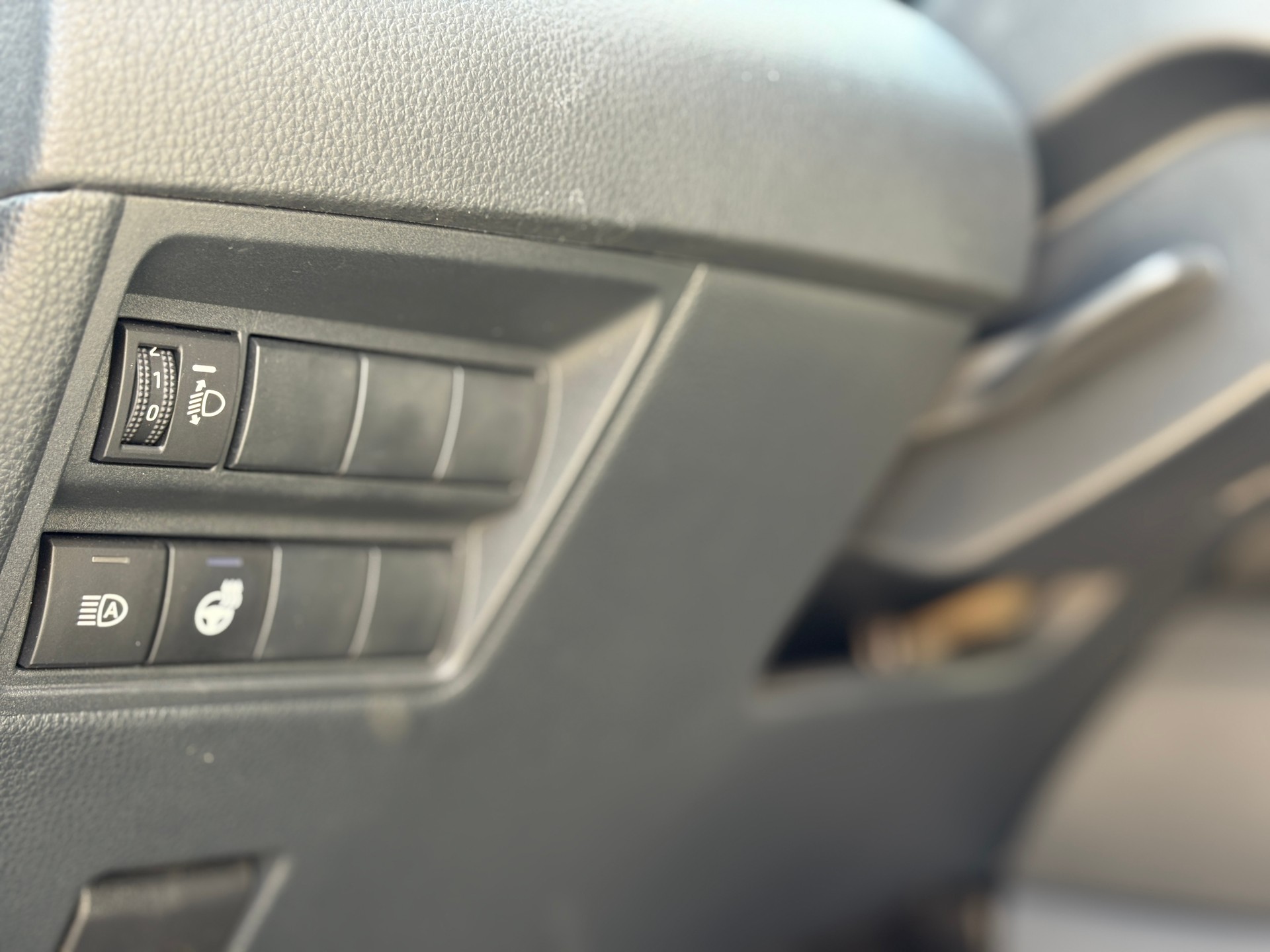 TOYOTA Yaris 1.5 GR Sport e-CVT-image-14